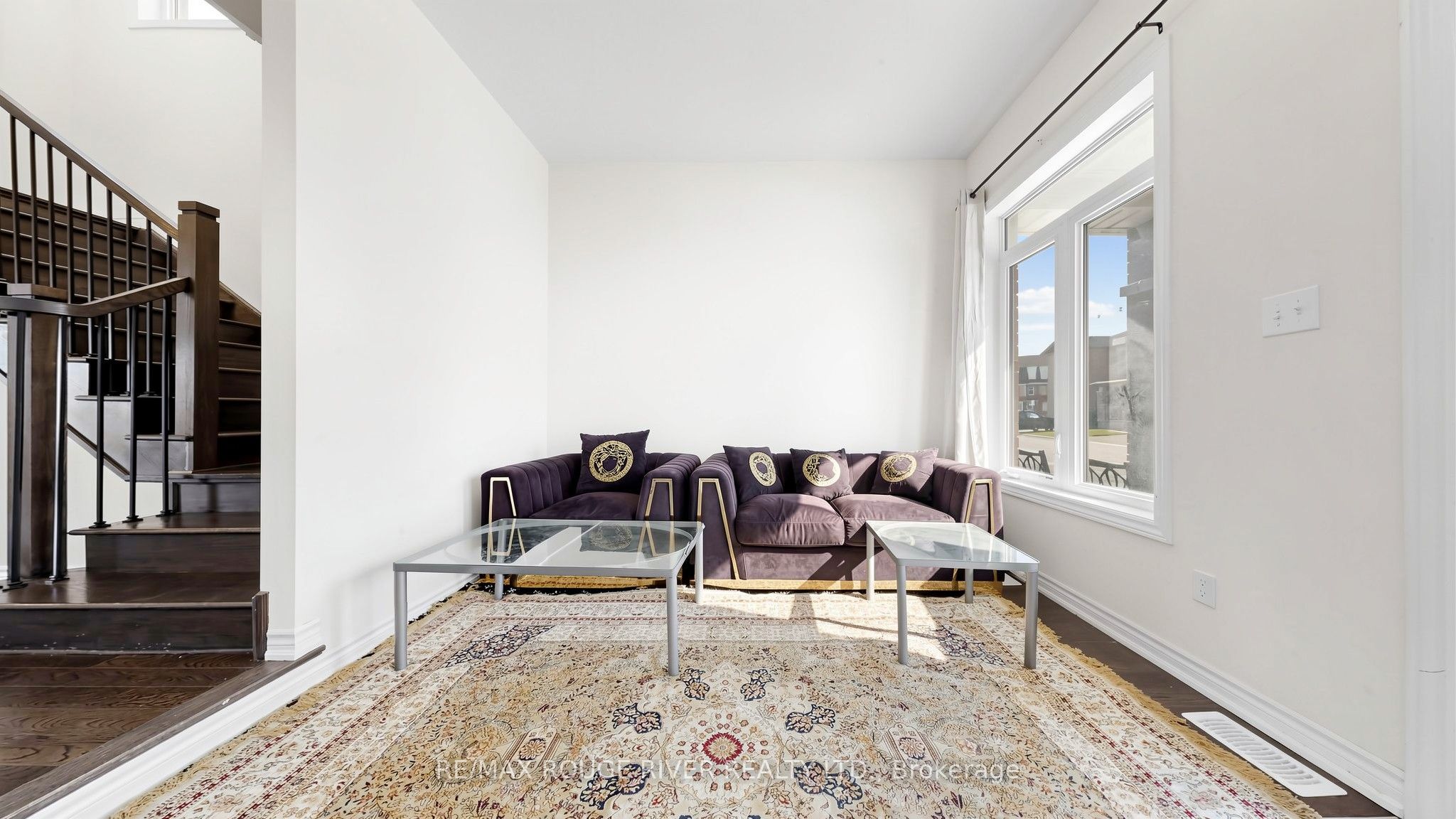 1099 Cameo Street