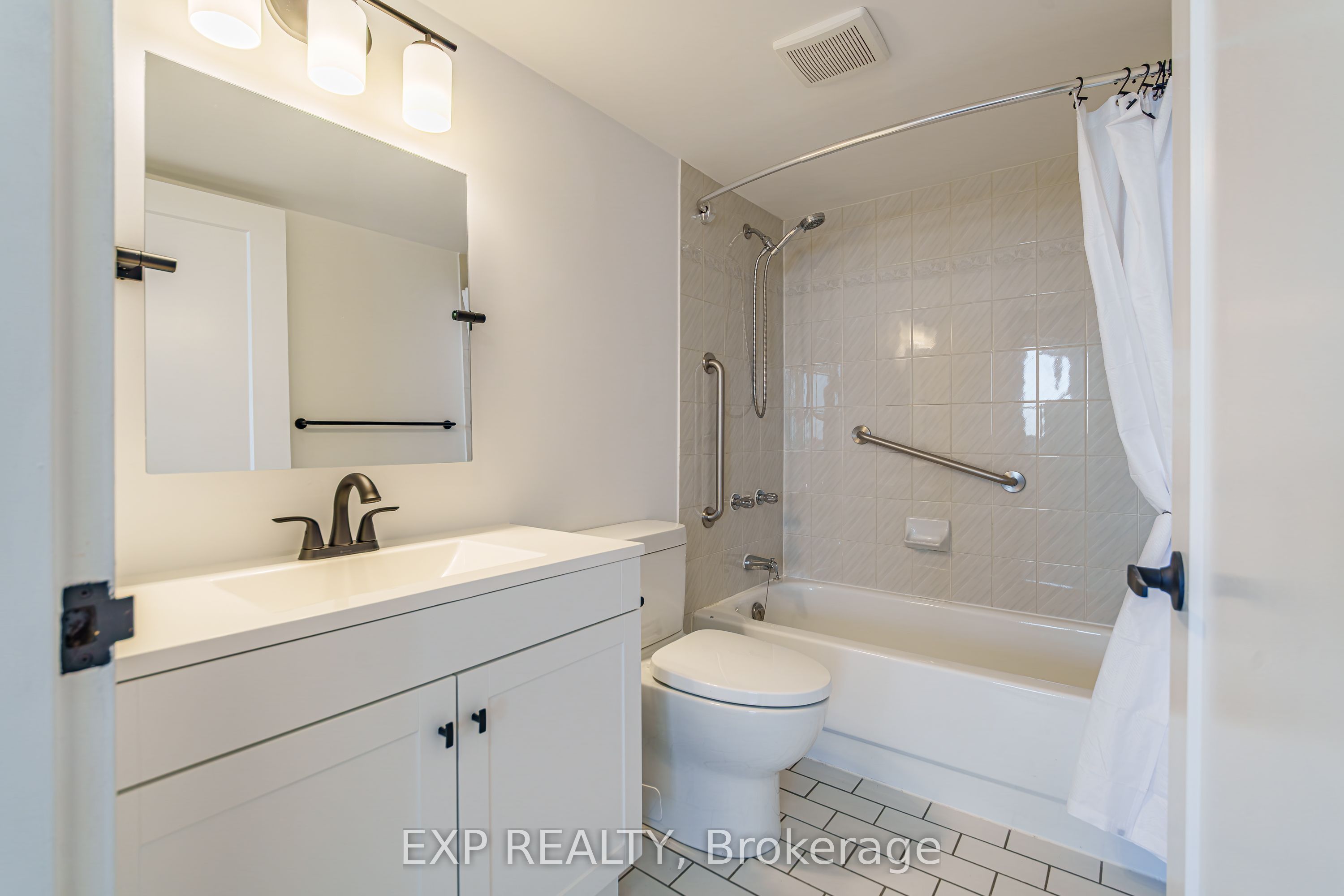 1440 Heron Road 1004