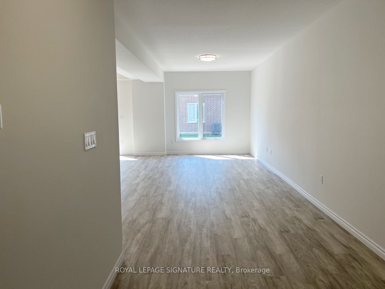 3128 Turner Crescent