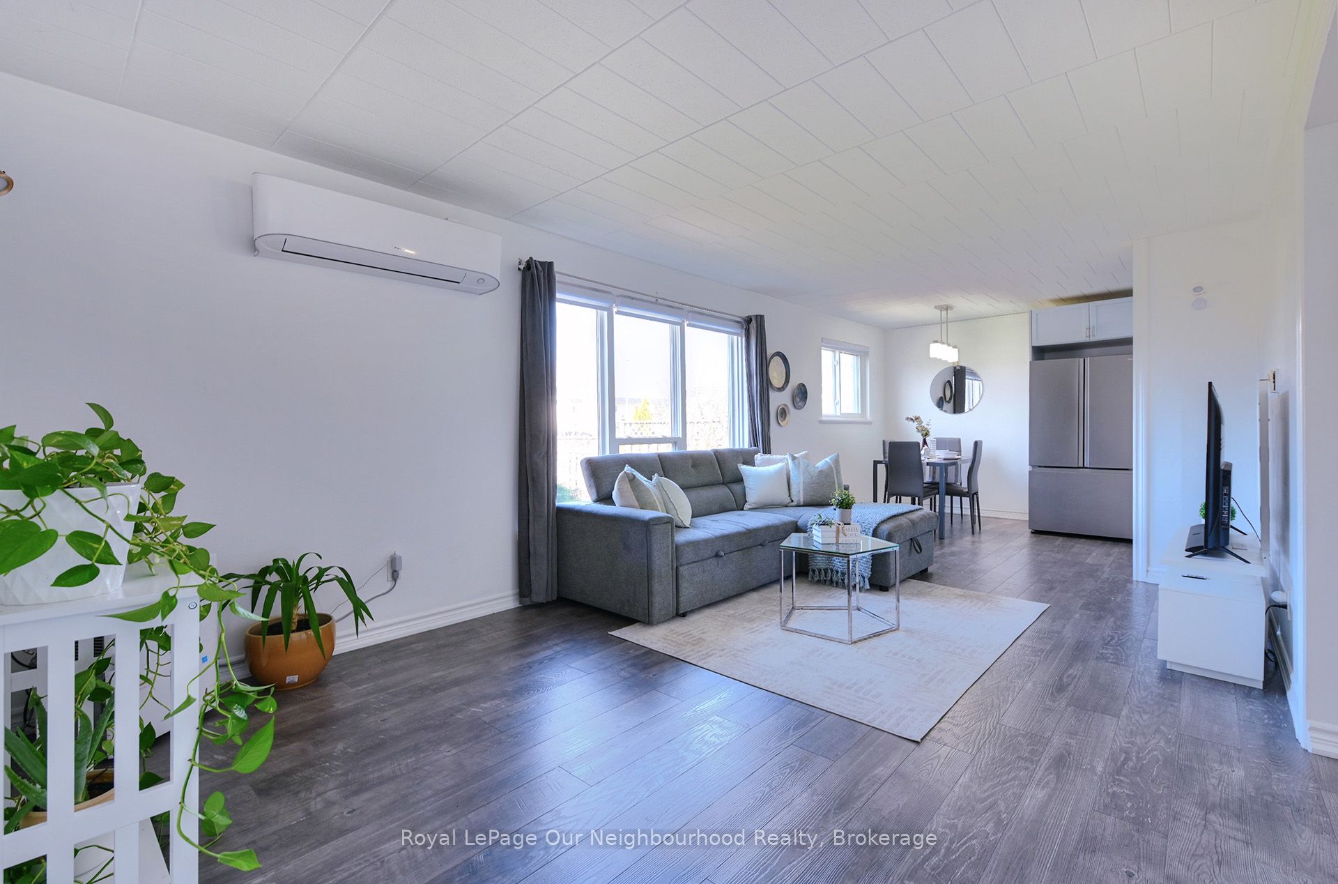 540 Mary Street E 2