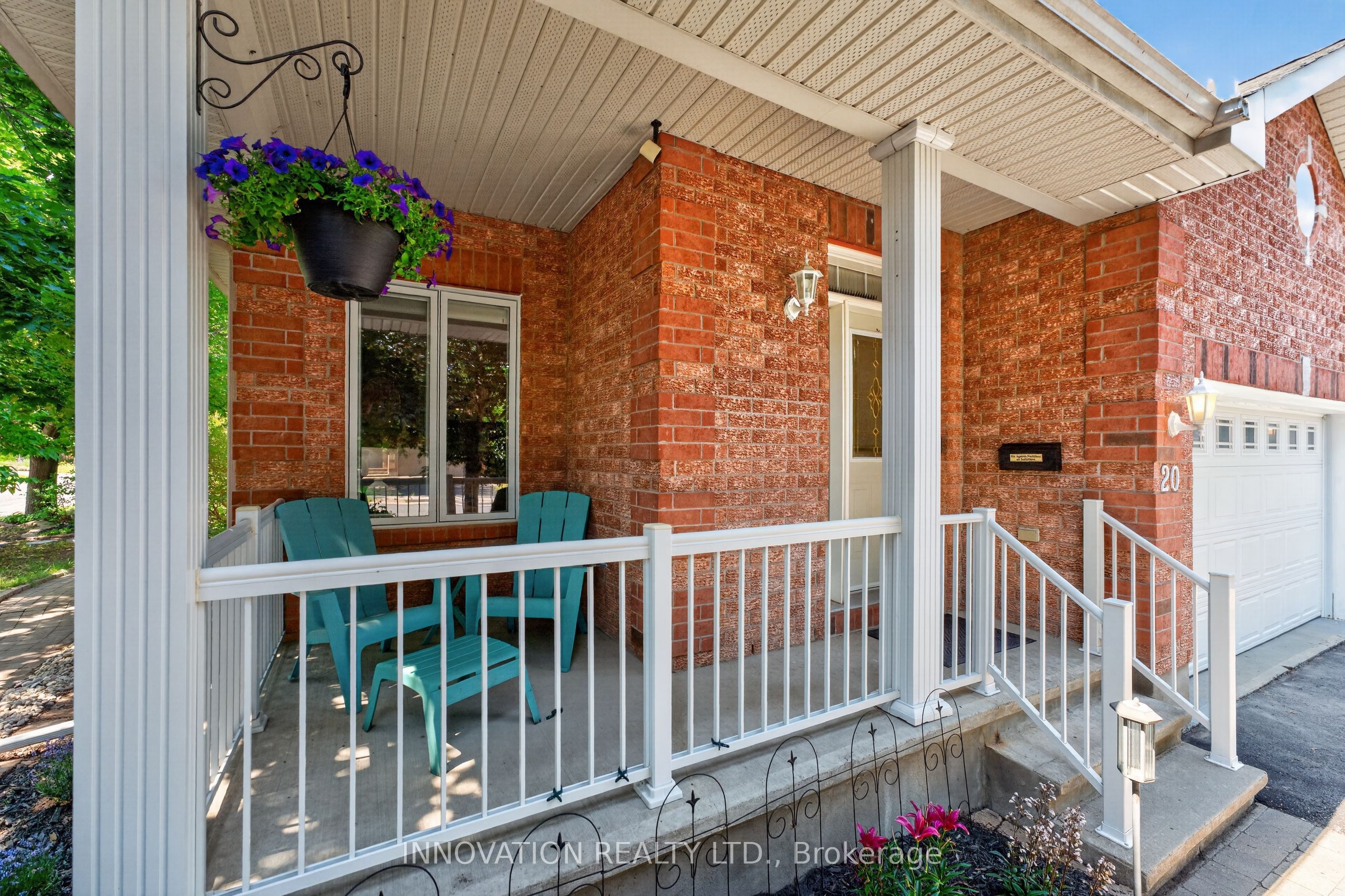 20 Peikoff Crescent