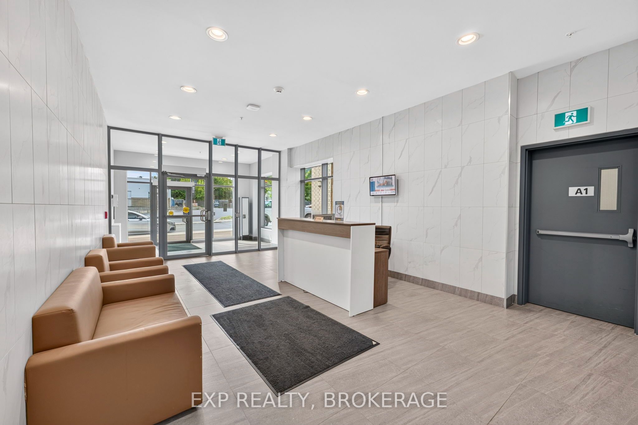 652 Princess Street 326