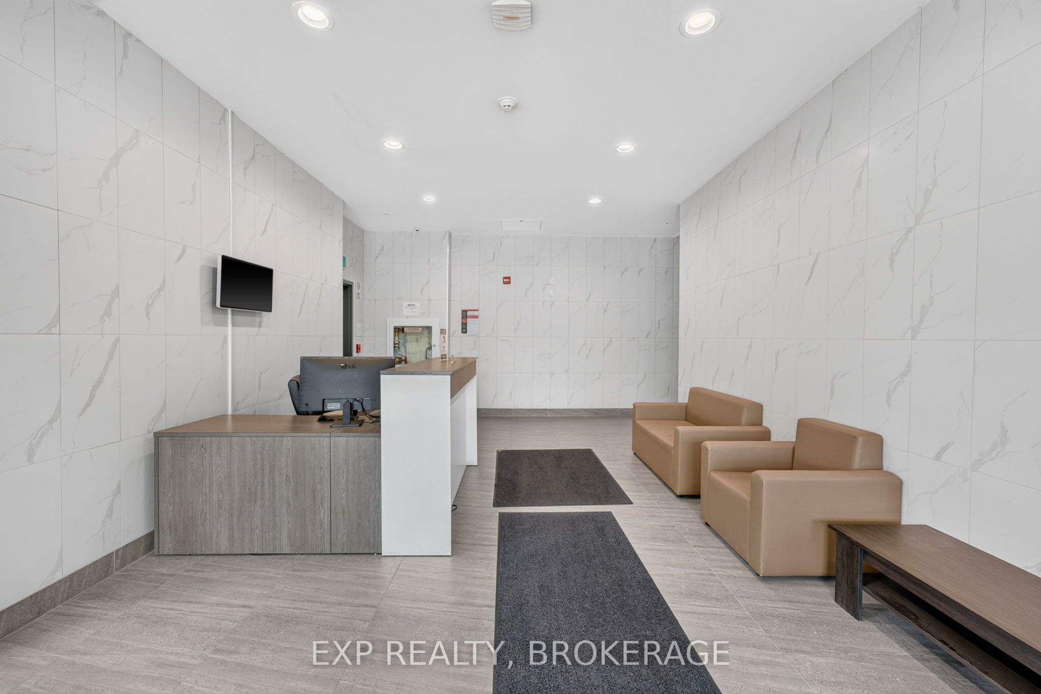 652 Princess Street 326