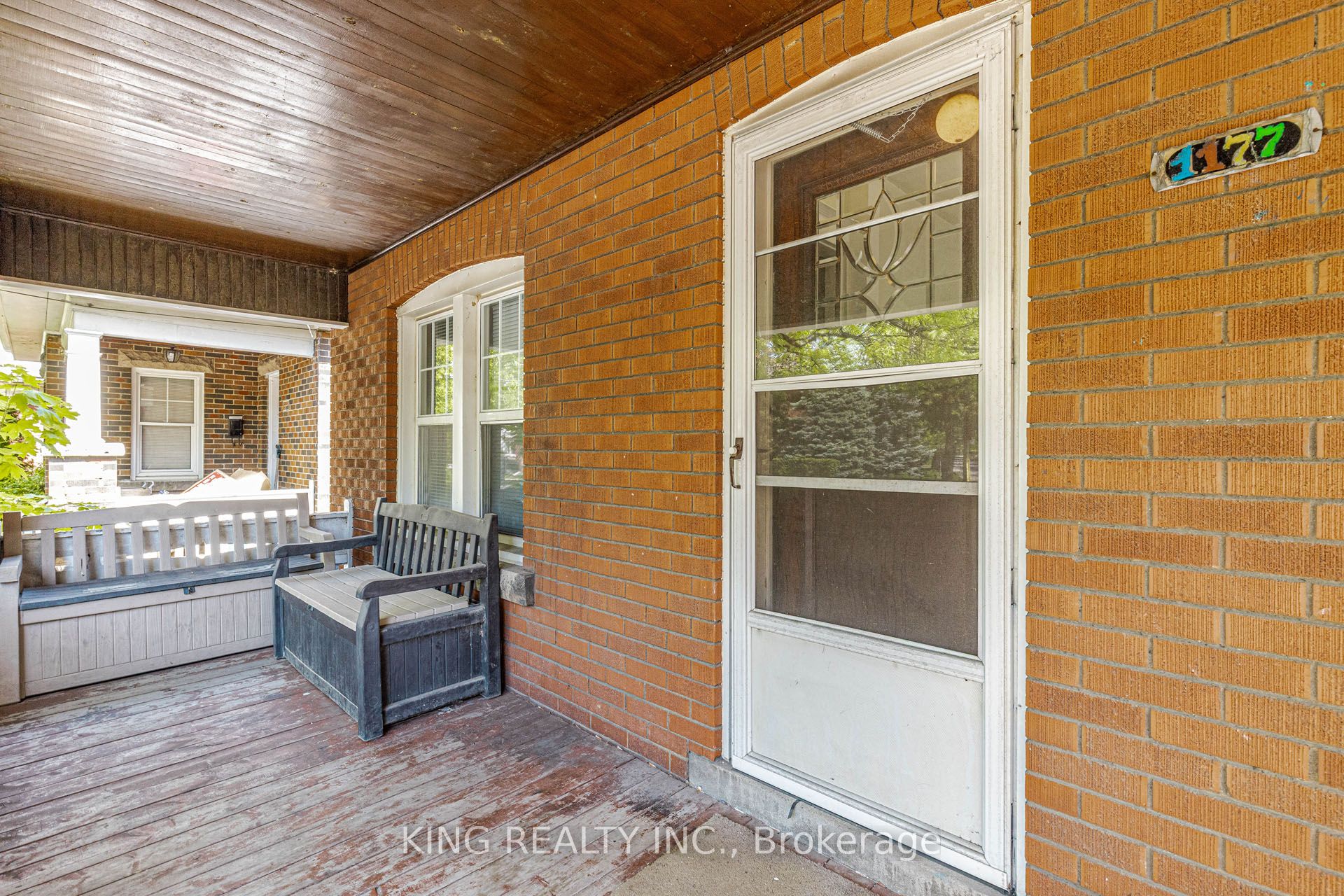 1177 King Street W
