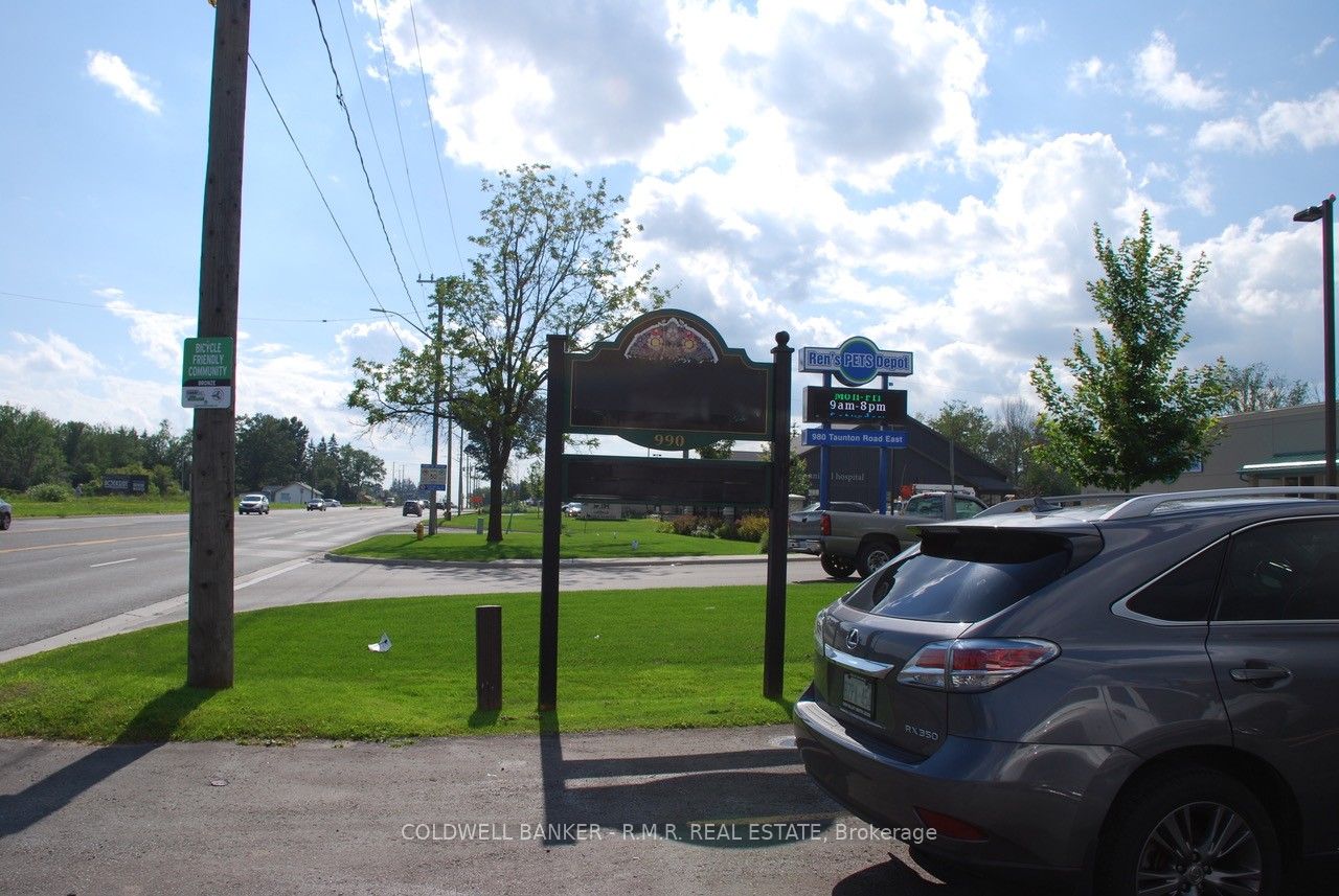 990 Taunton Road E