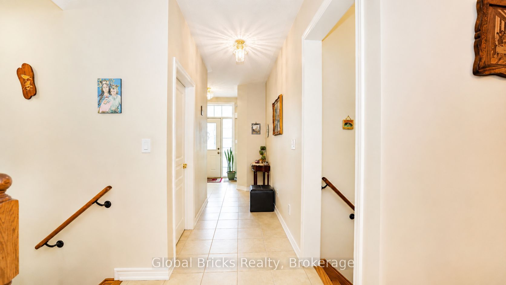 3428 Stoney Crescent