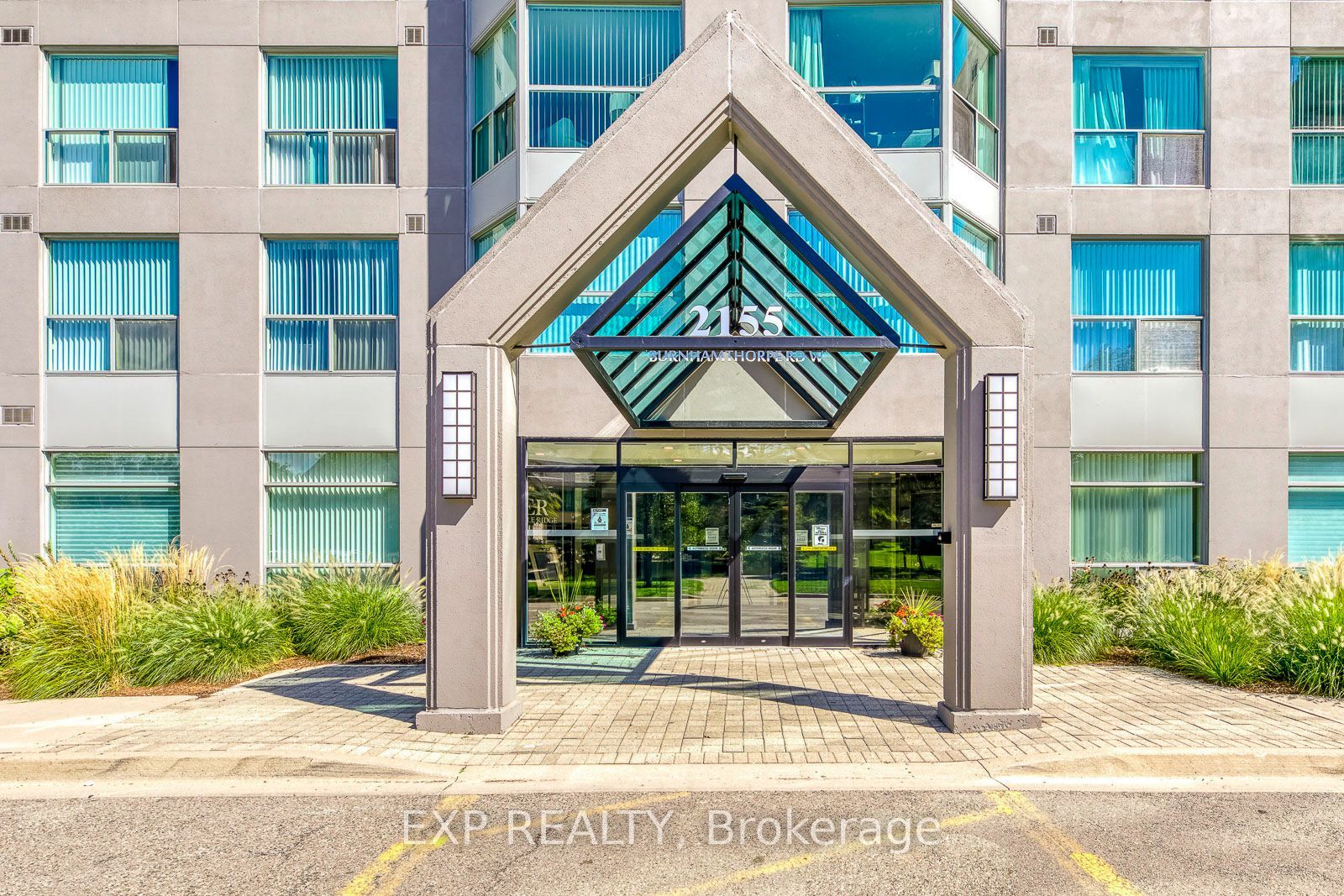 2155 Burnhamthorpe Road 1607