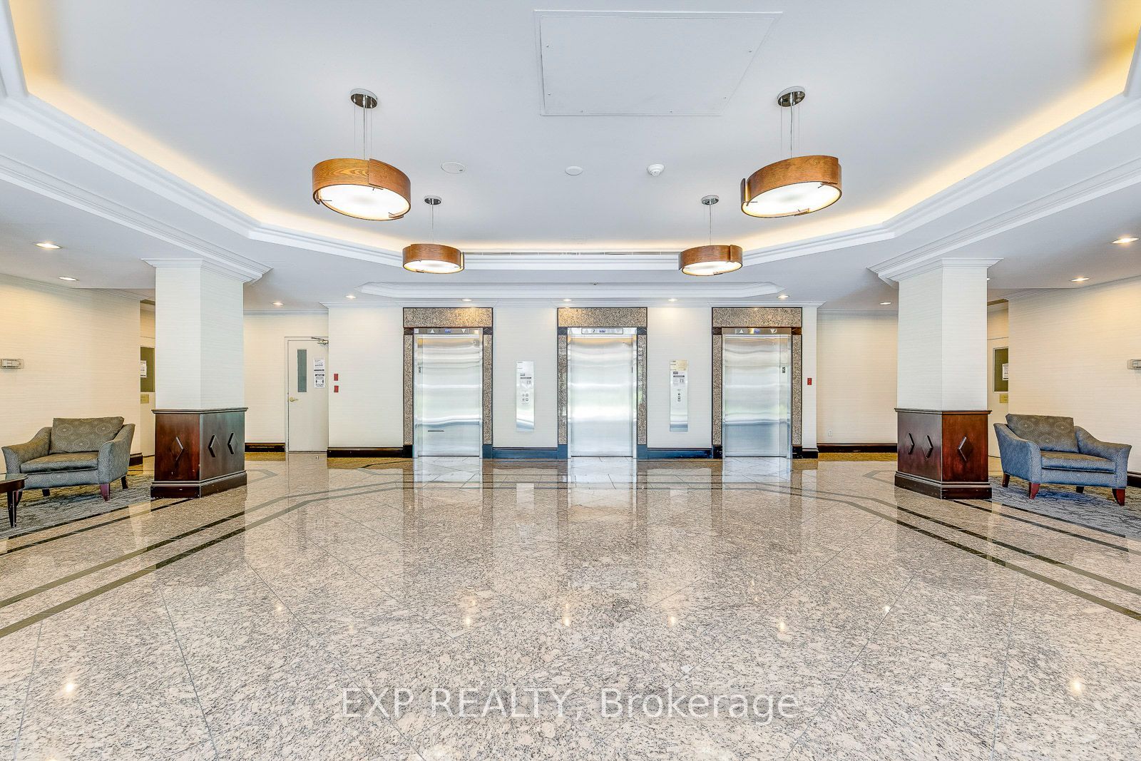2155 Burnhamthorpe Road 1607