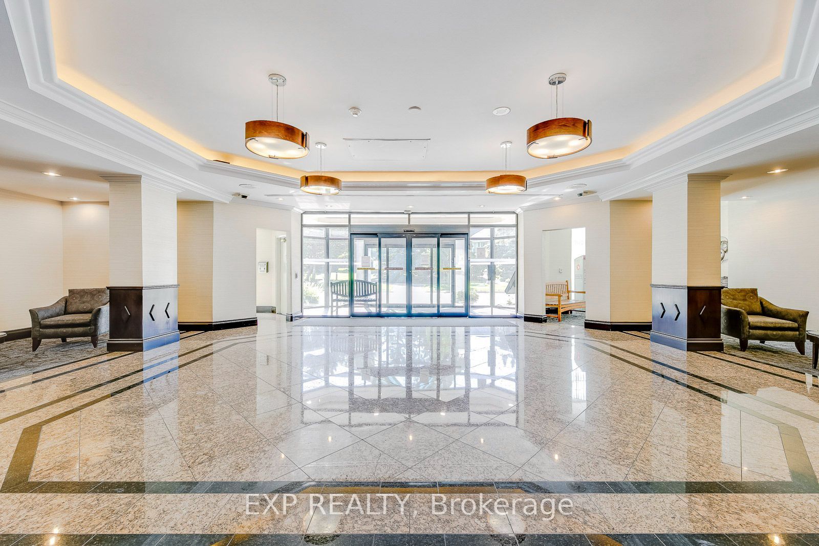 2155 Burnhamthorpe Road 1607