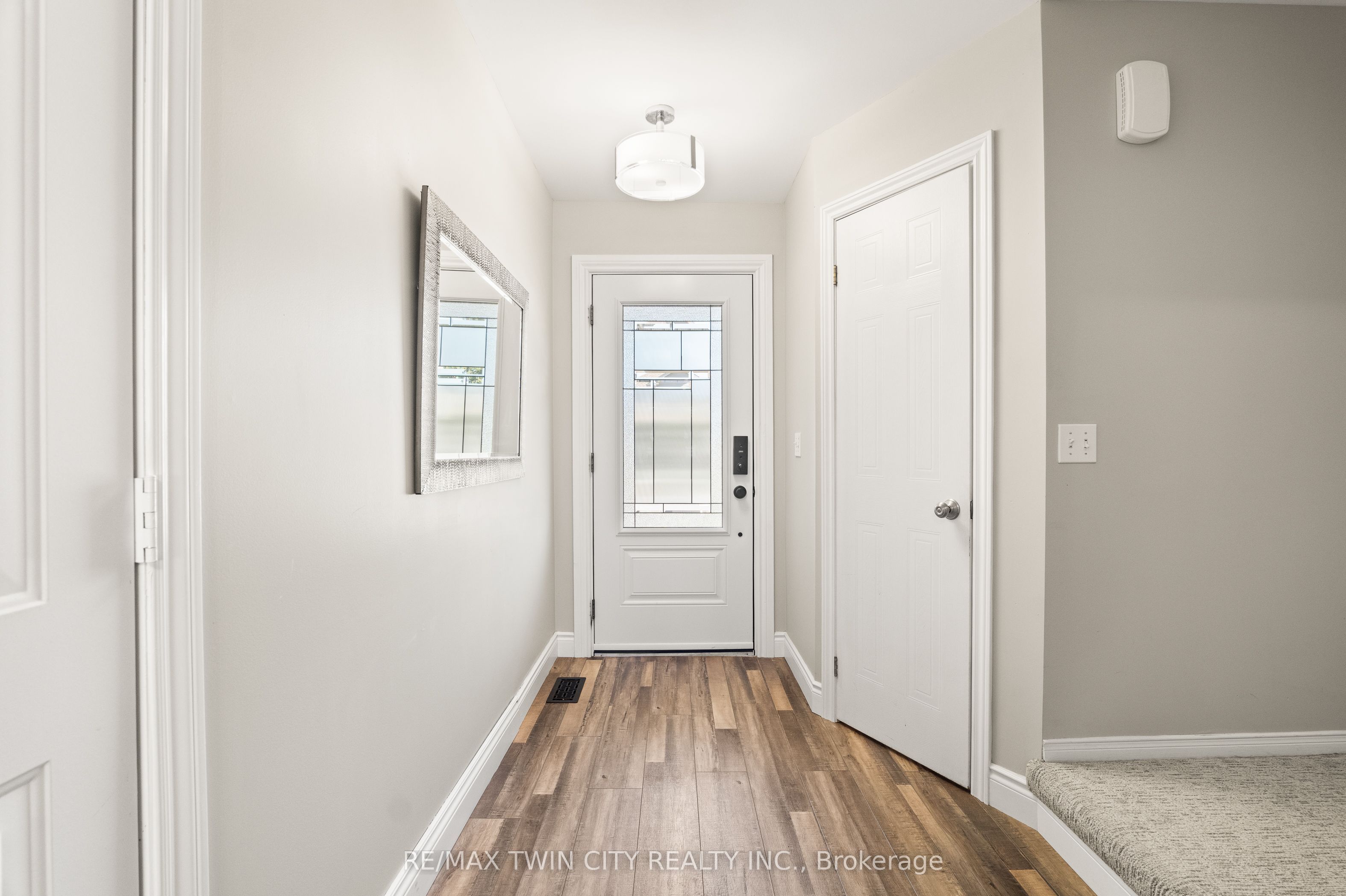 58 Chateau Crescent