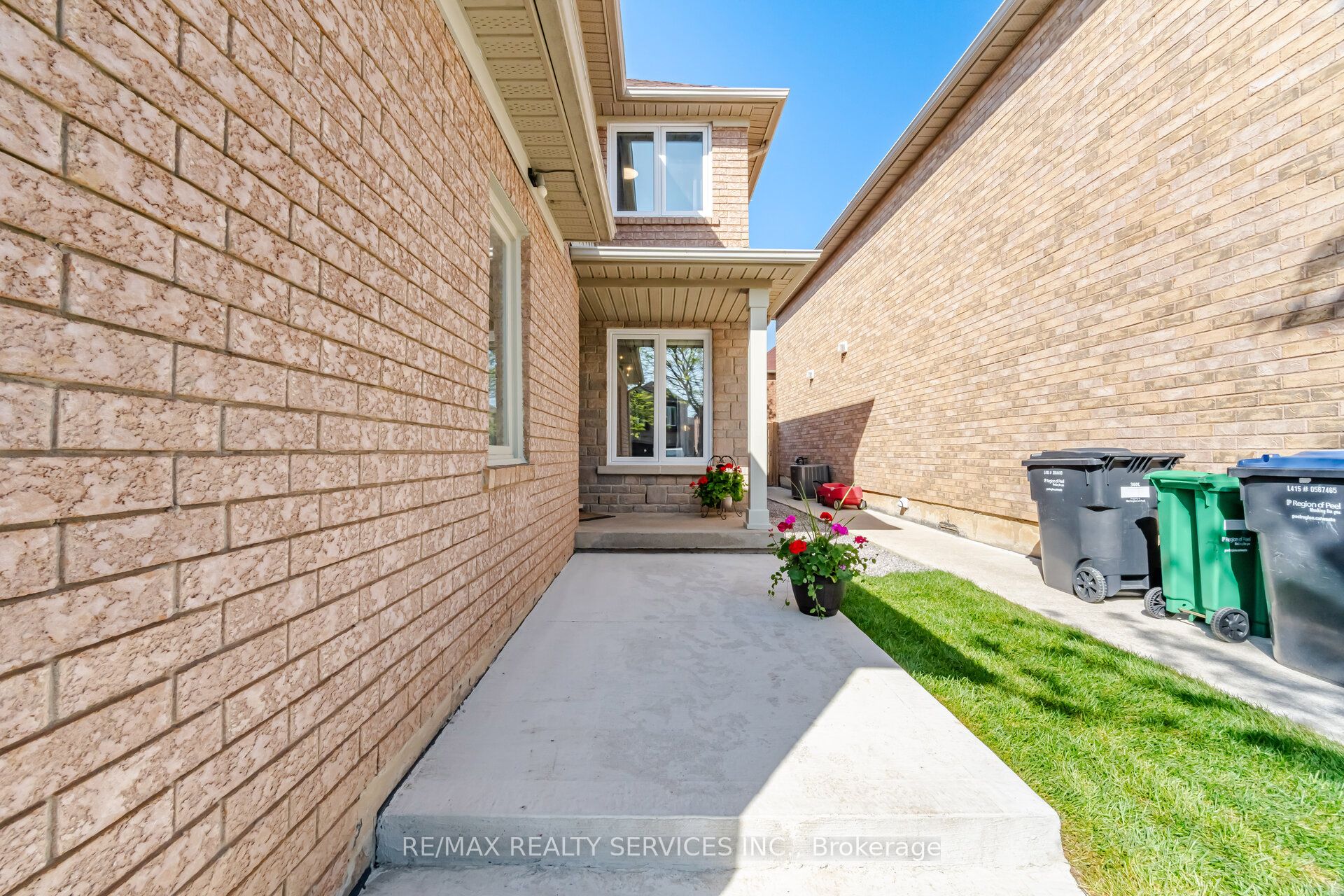 3229 Fanleaf Drive