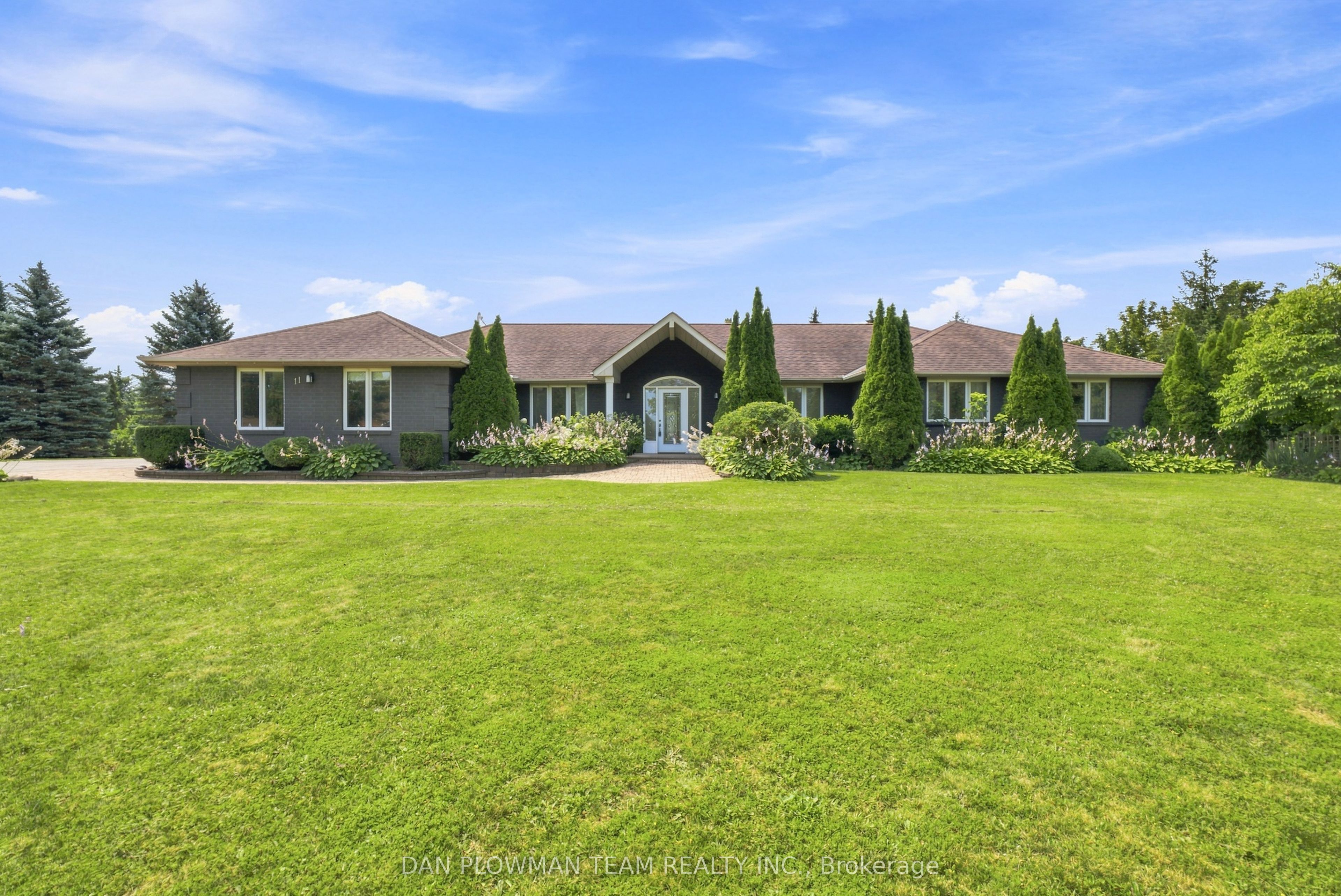 11 Steepleview Court
