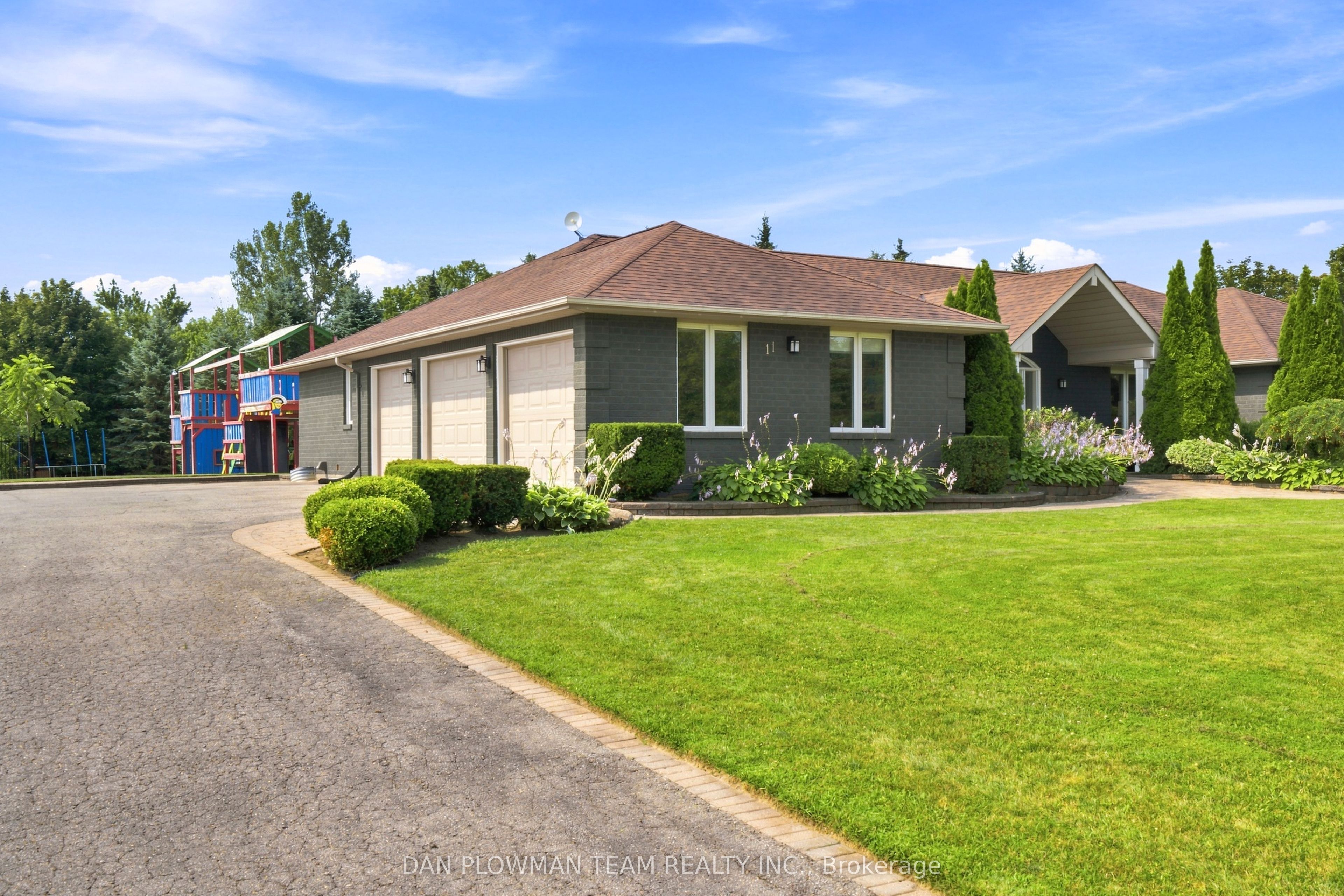 11 Steepleview Court