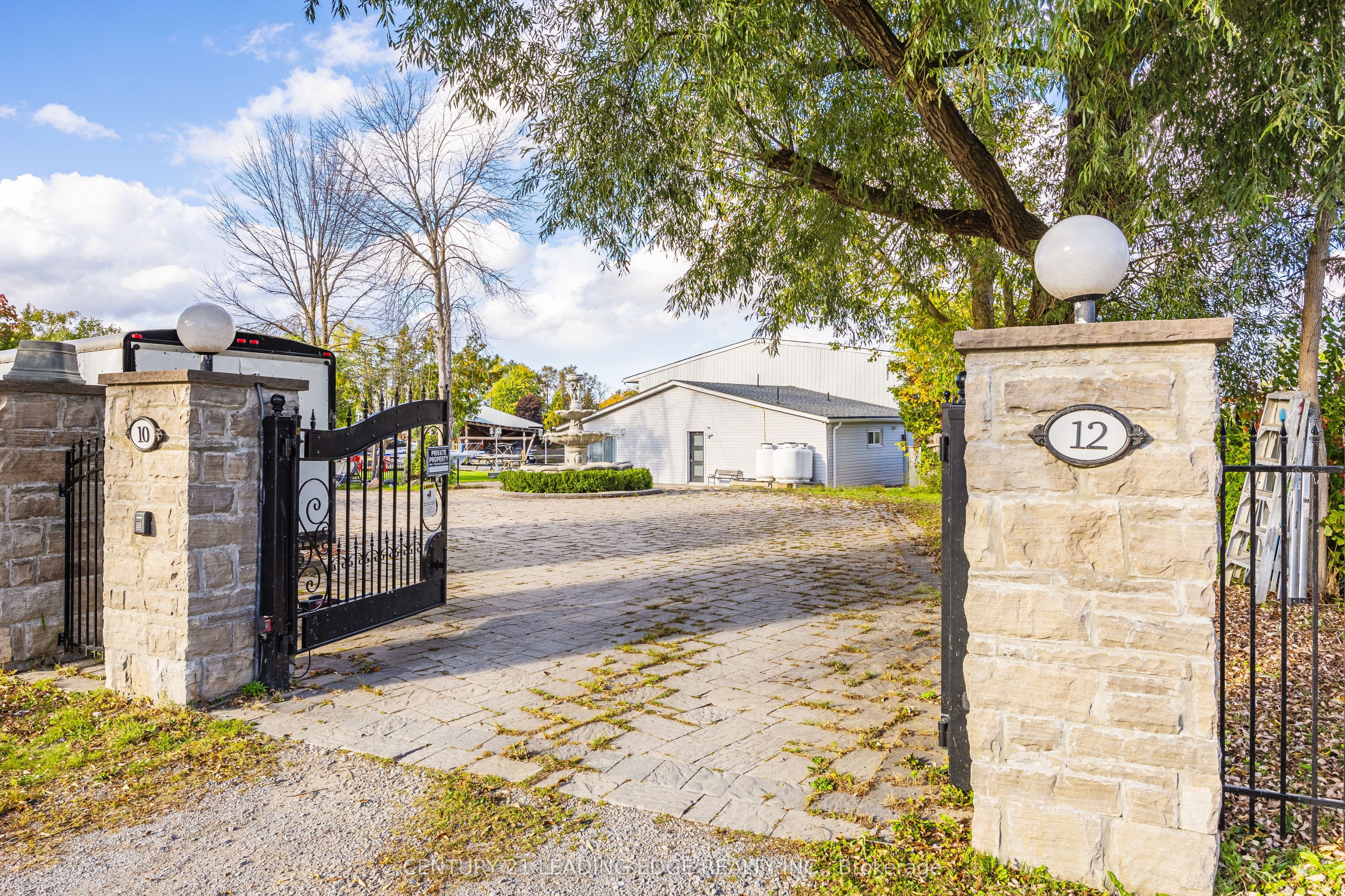 8 Mac Avenue