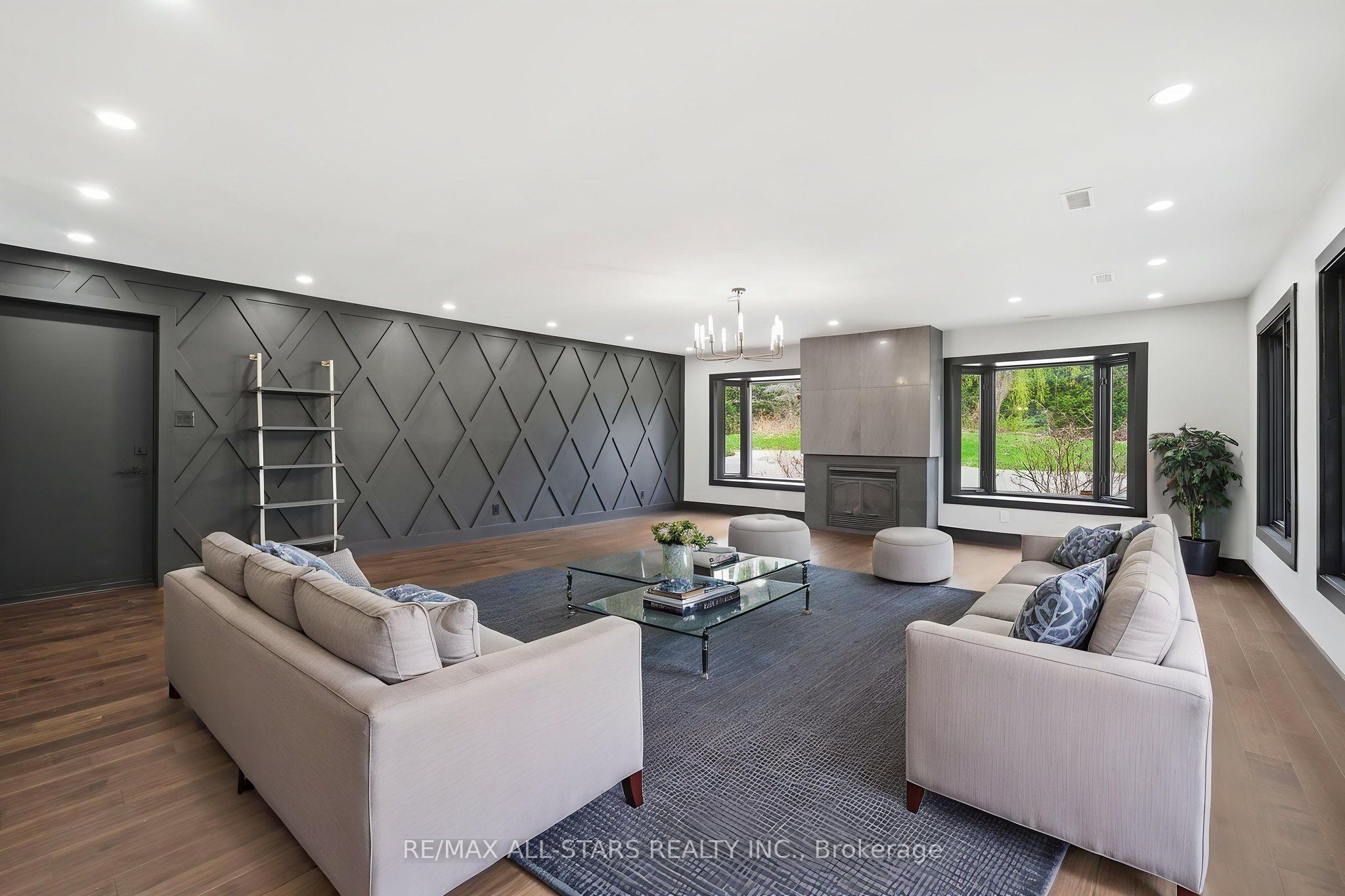 2580 LAKERIDGE Road