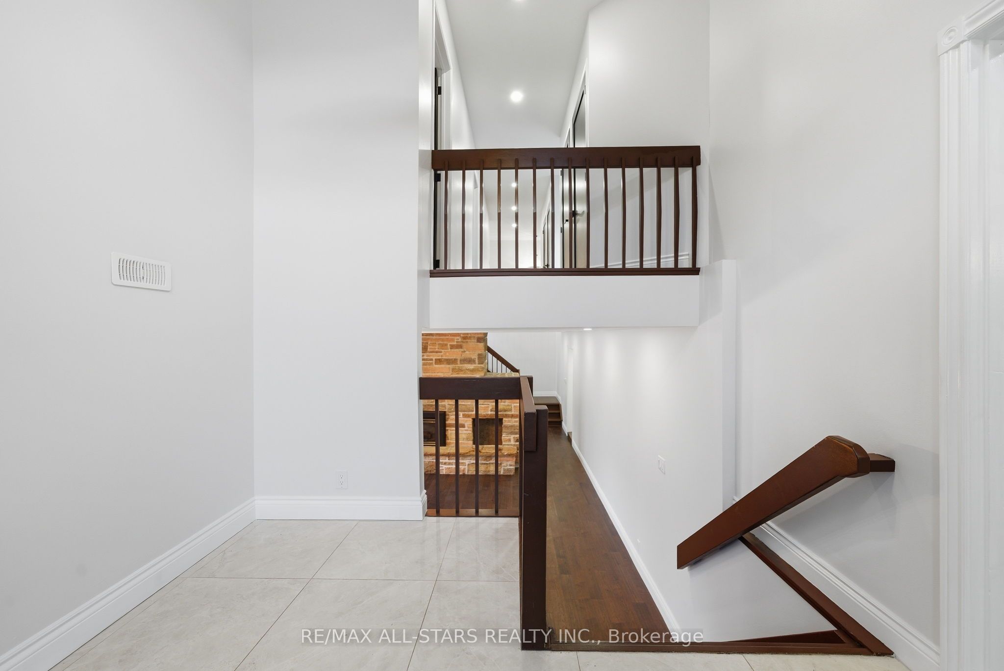 2580 LAKERIDGE Road