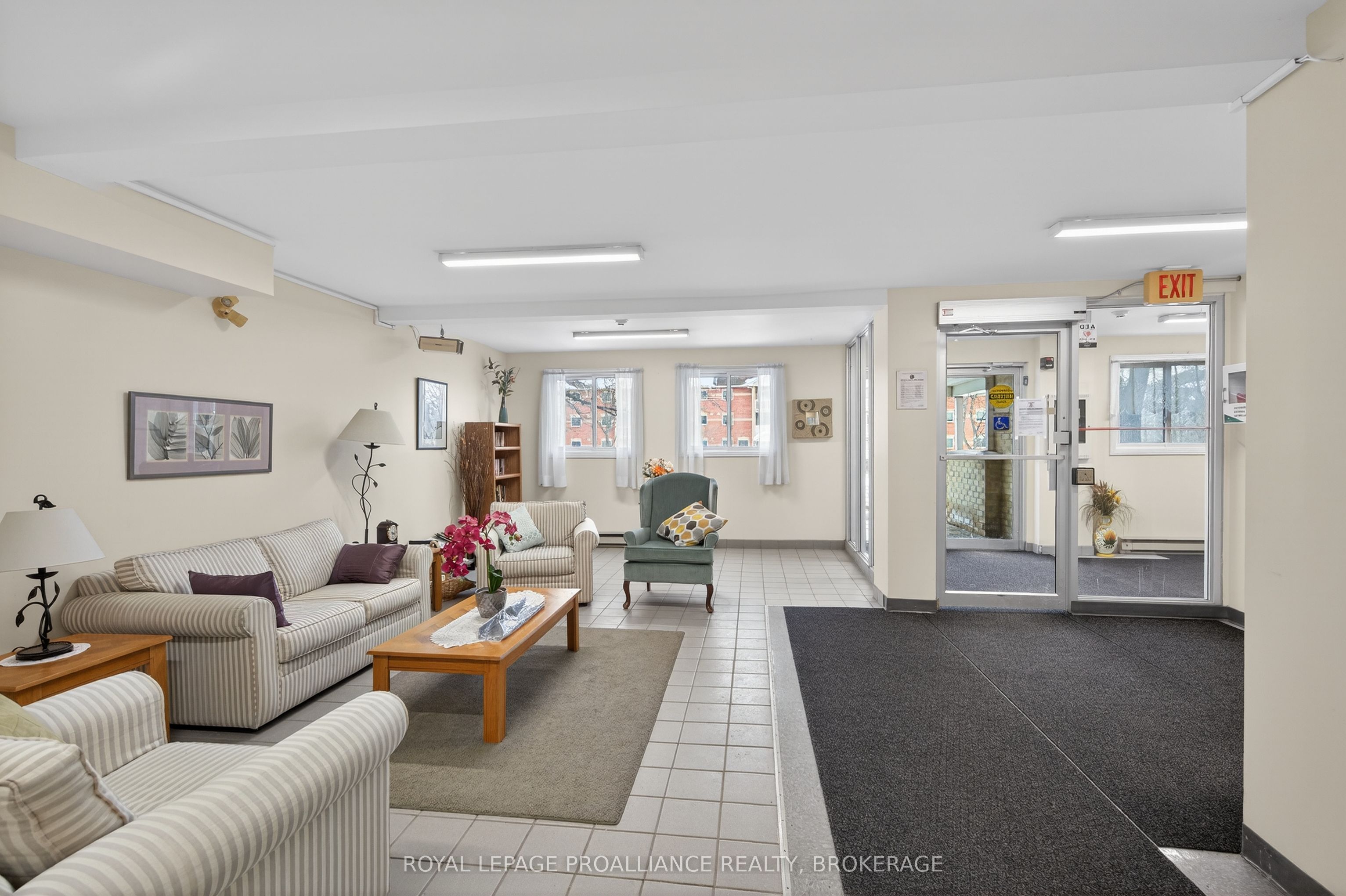 310 Kingsdale Avenue 313