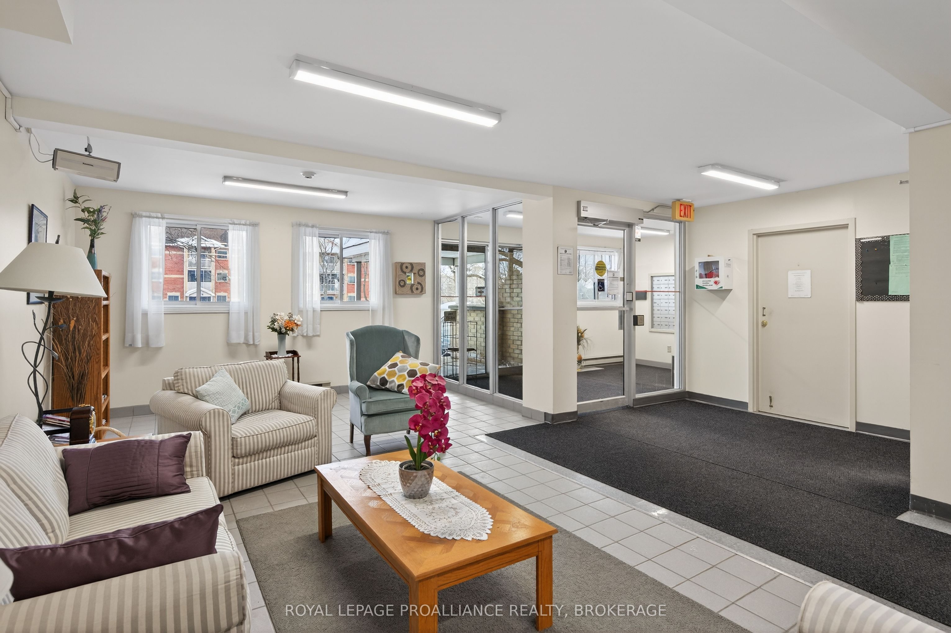 310 Kingsdale Avenue 313