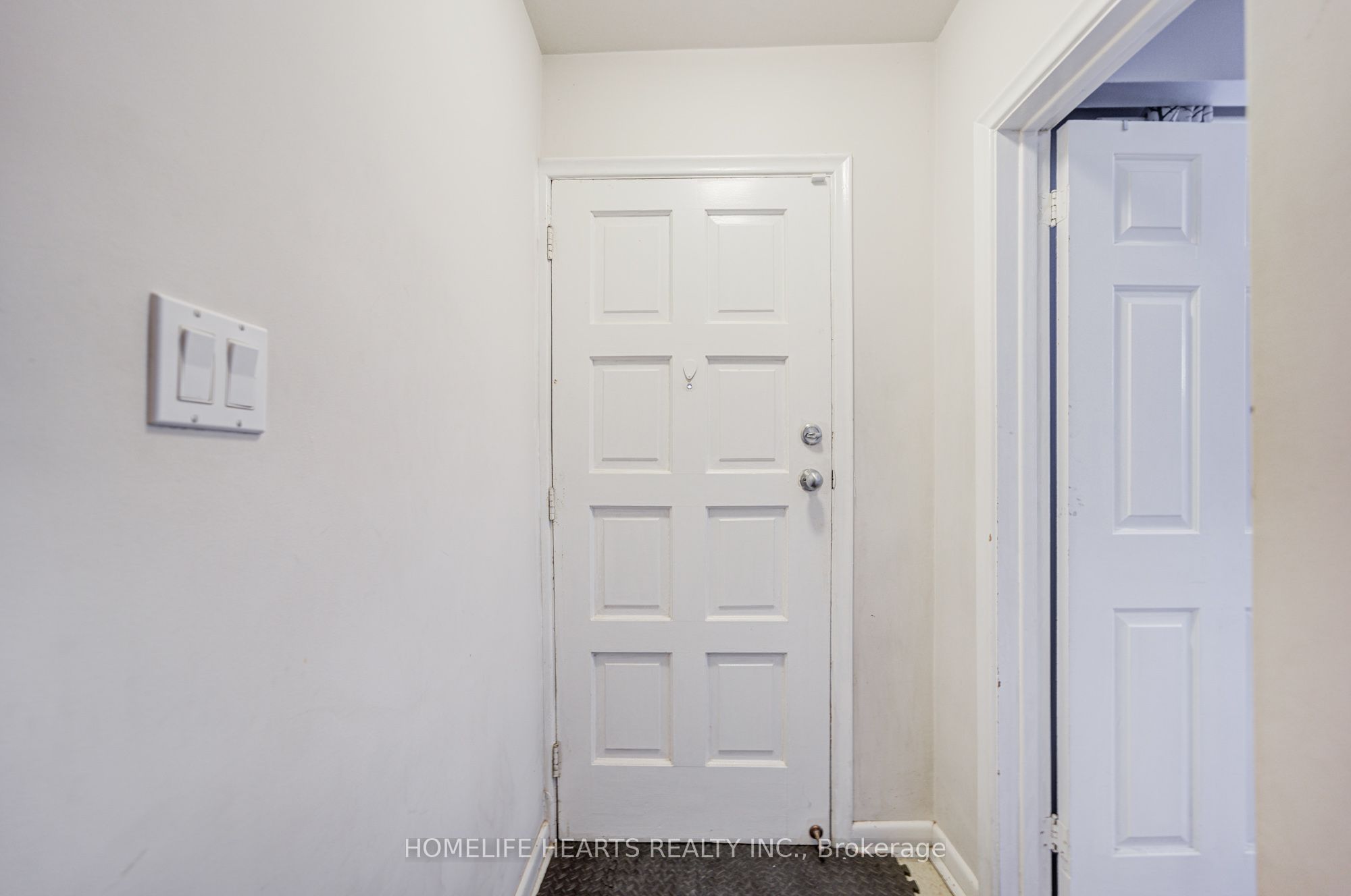 23 Broadview Avenue