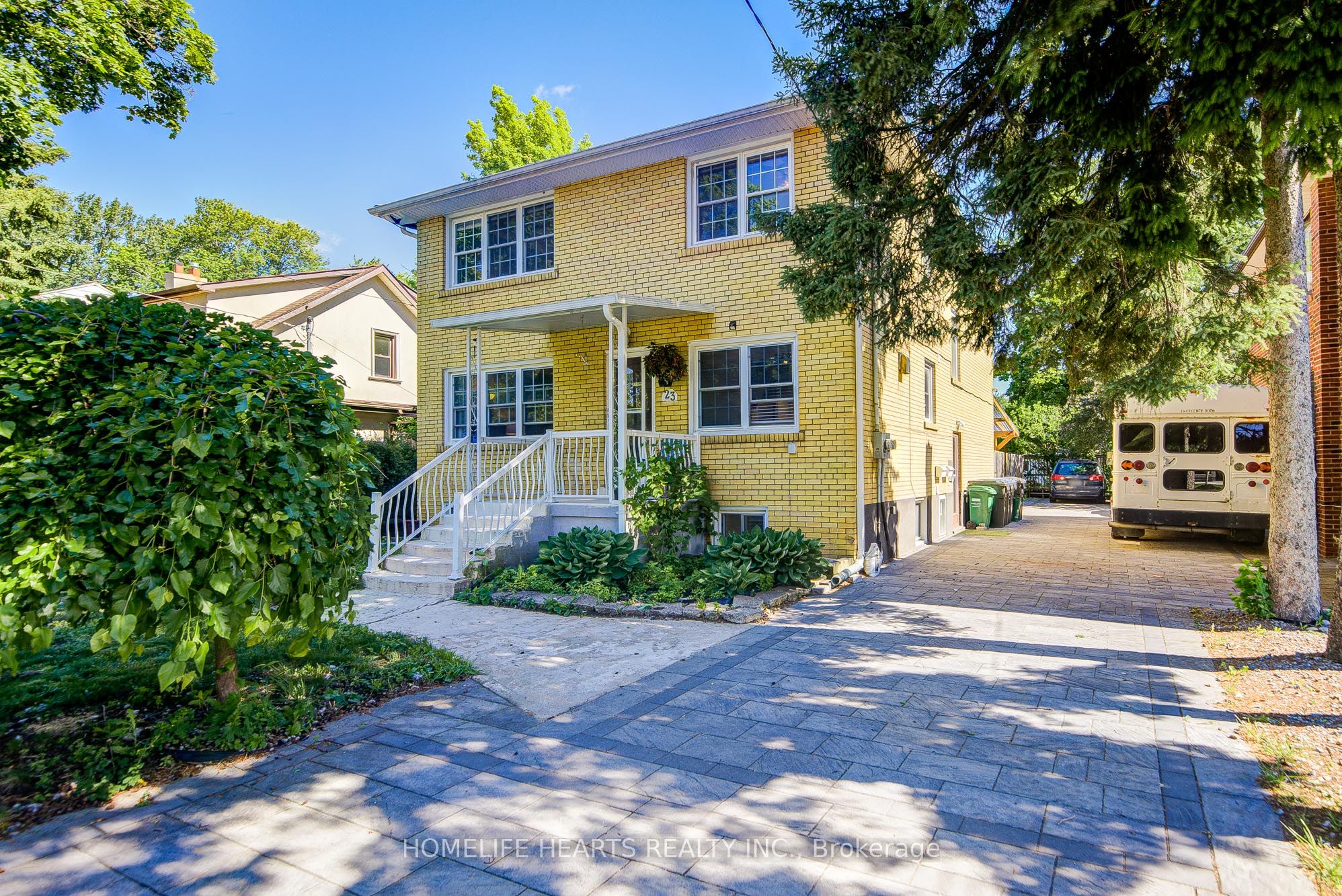 23 Broadview Avenue