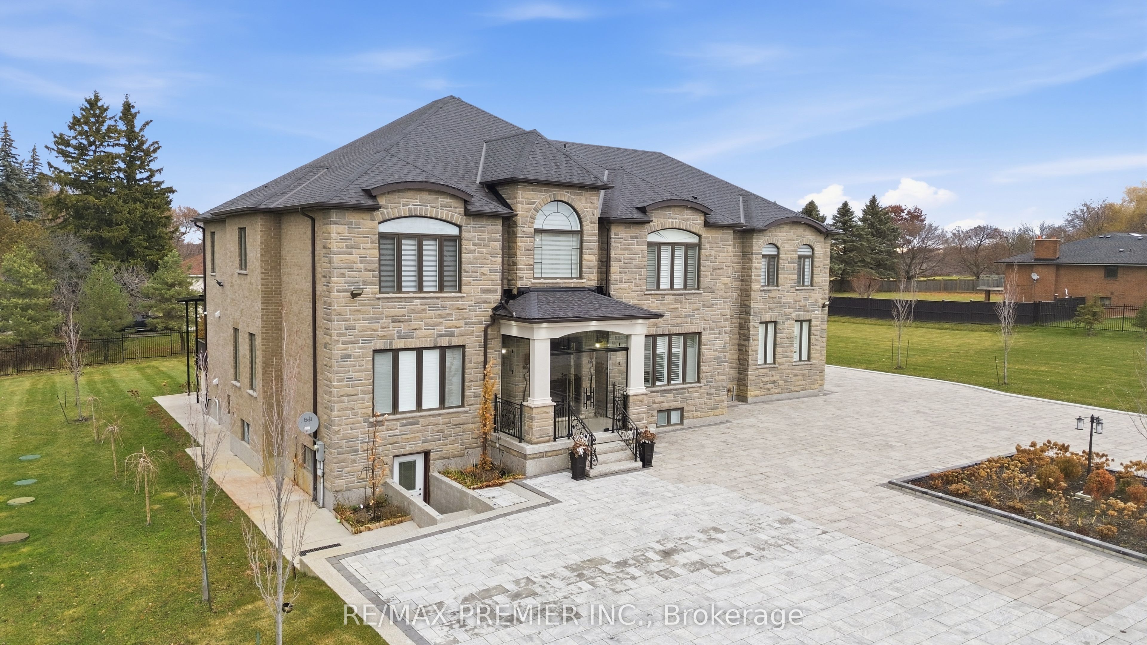 2180 King Vaughan Road