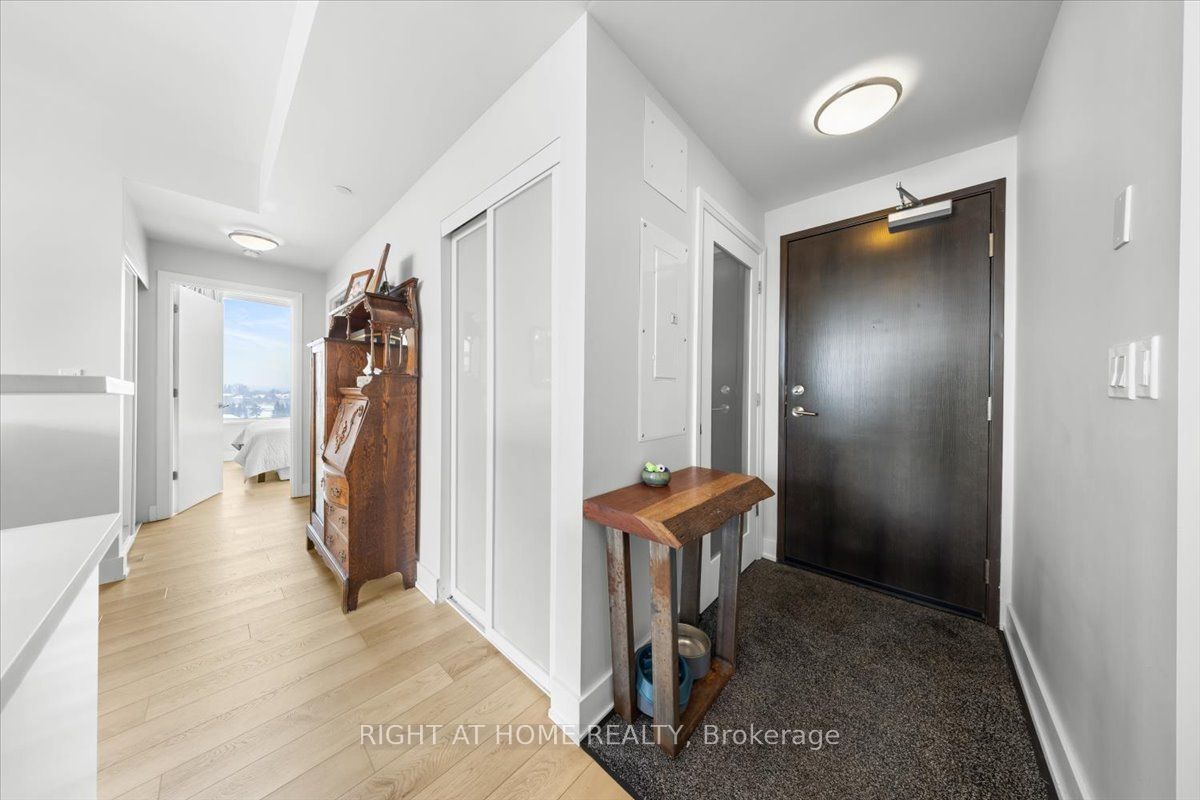 1035 Bank Street 705