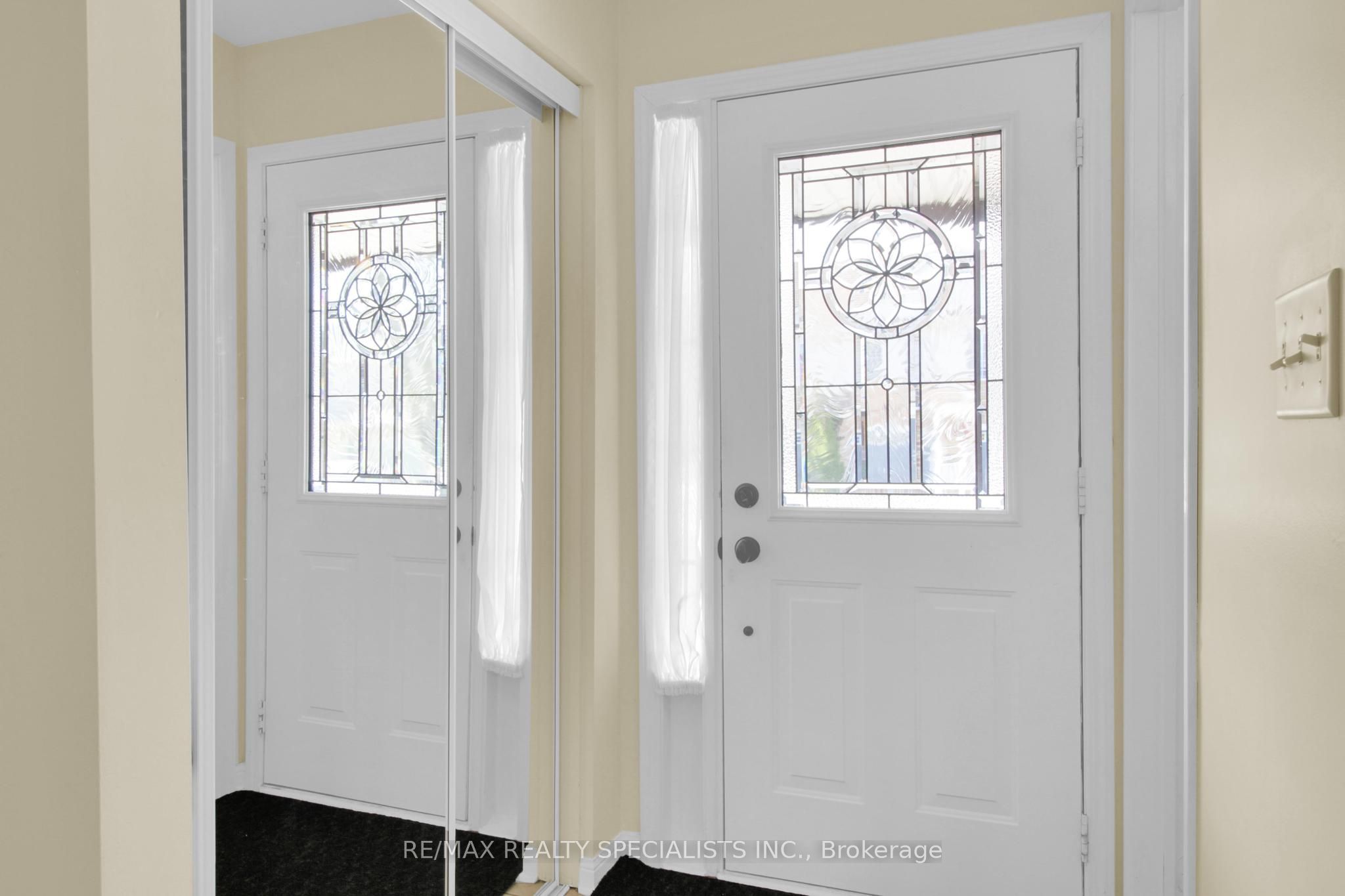 2386 BAINTREE Crescent