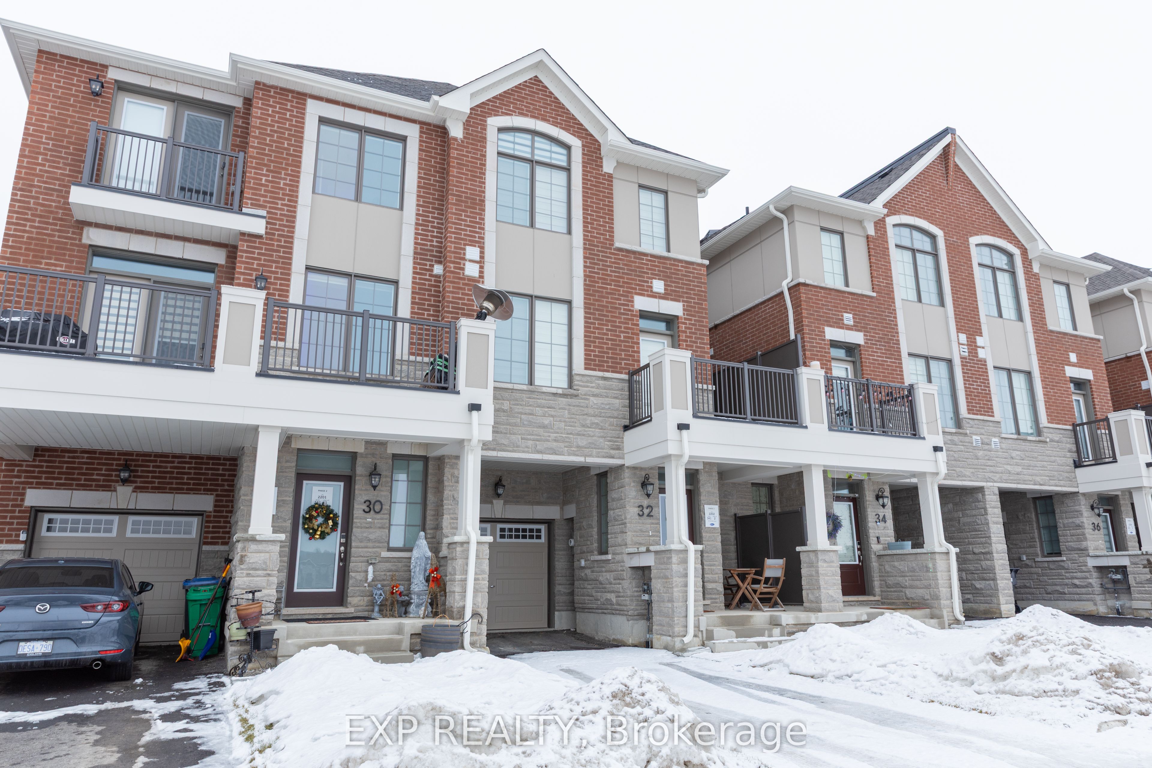 32 Elmer Moss Avenue