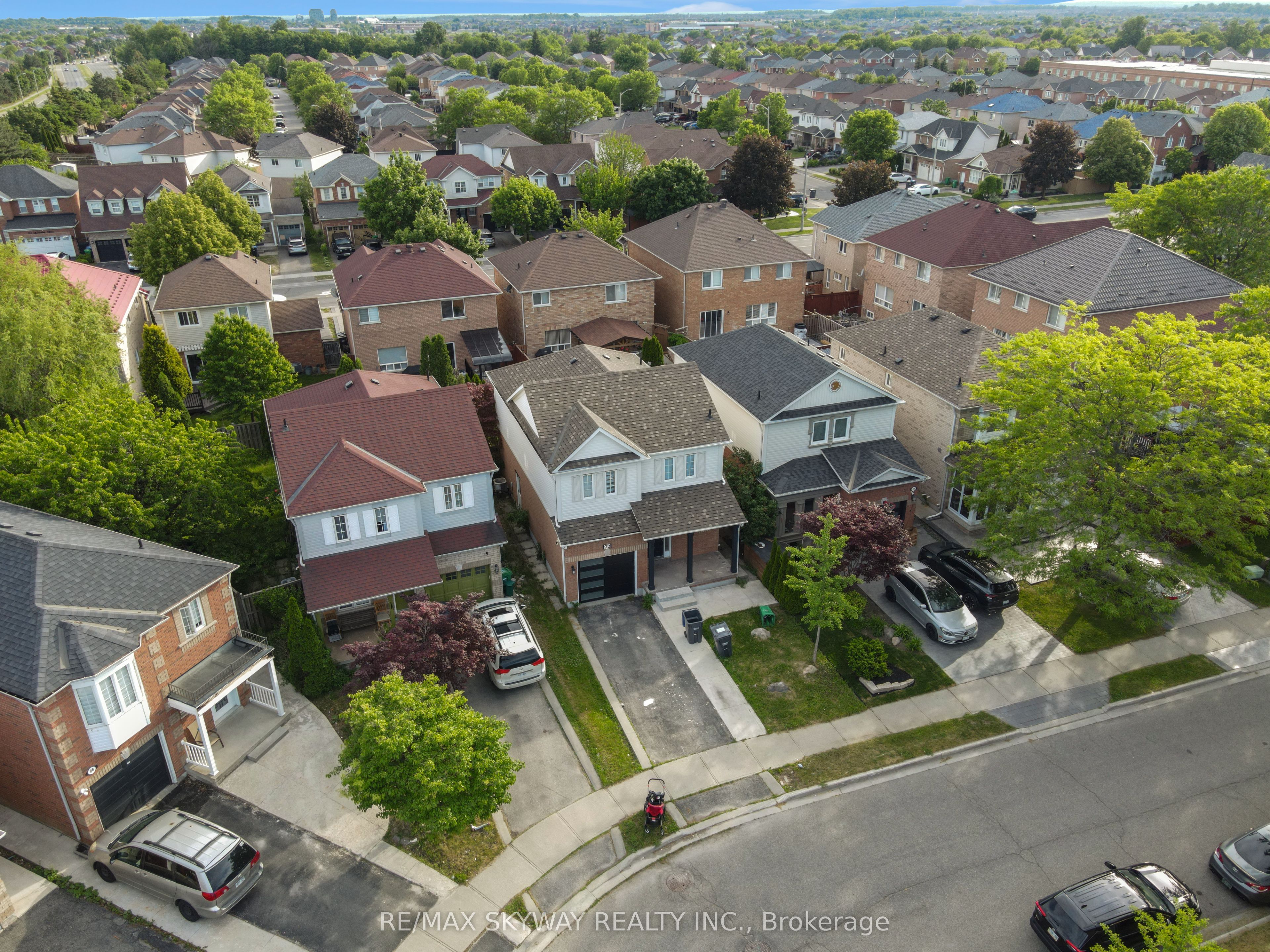 92 Charleswood Circle
