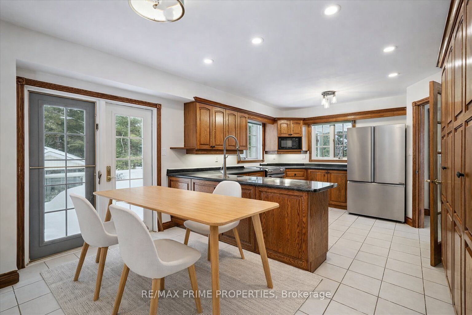 3016 Cole Road