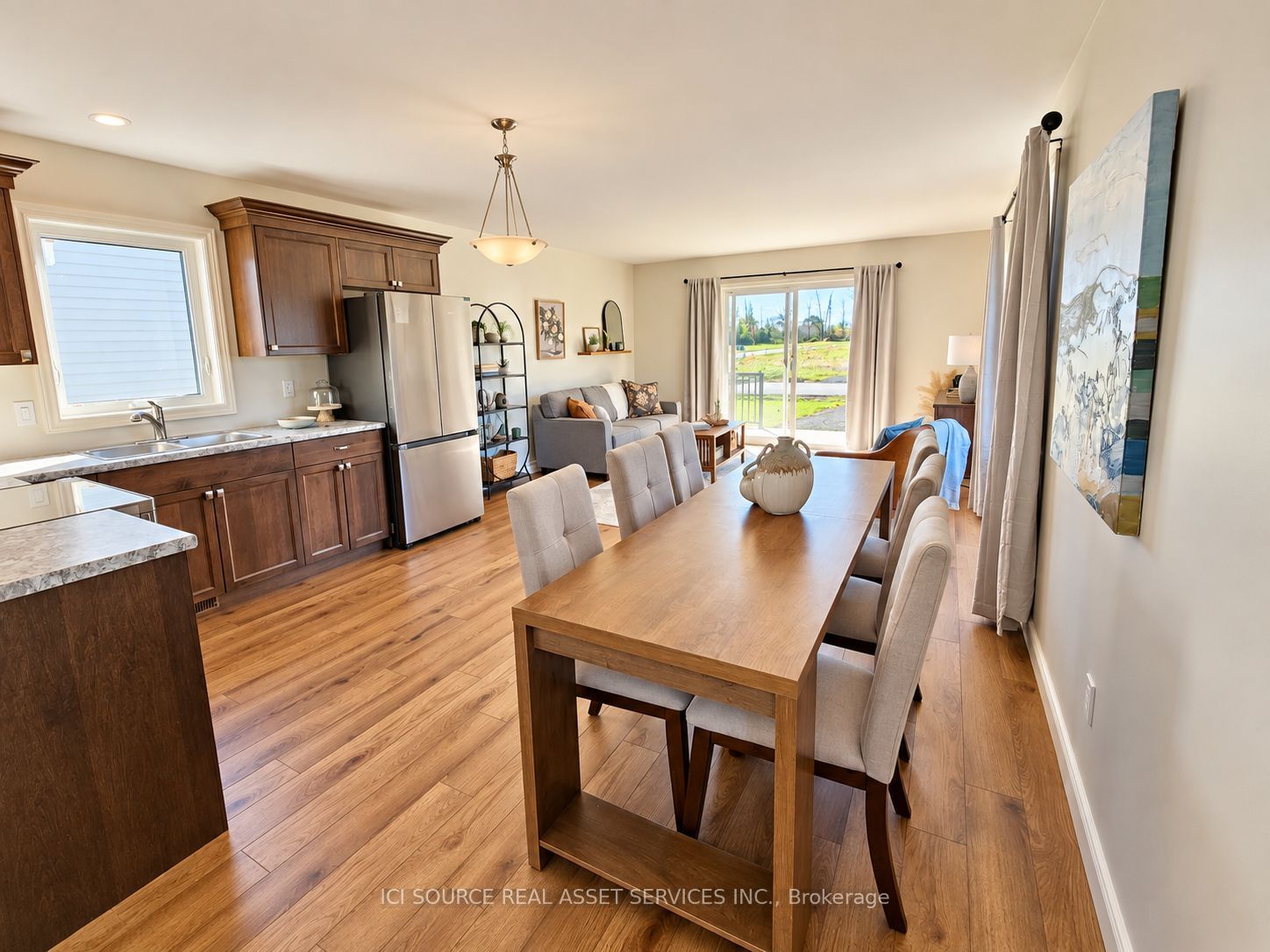 3 Forest Court