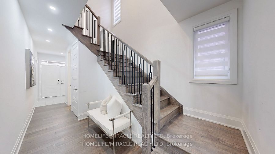2849 Foxden Square