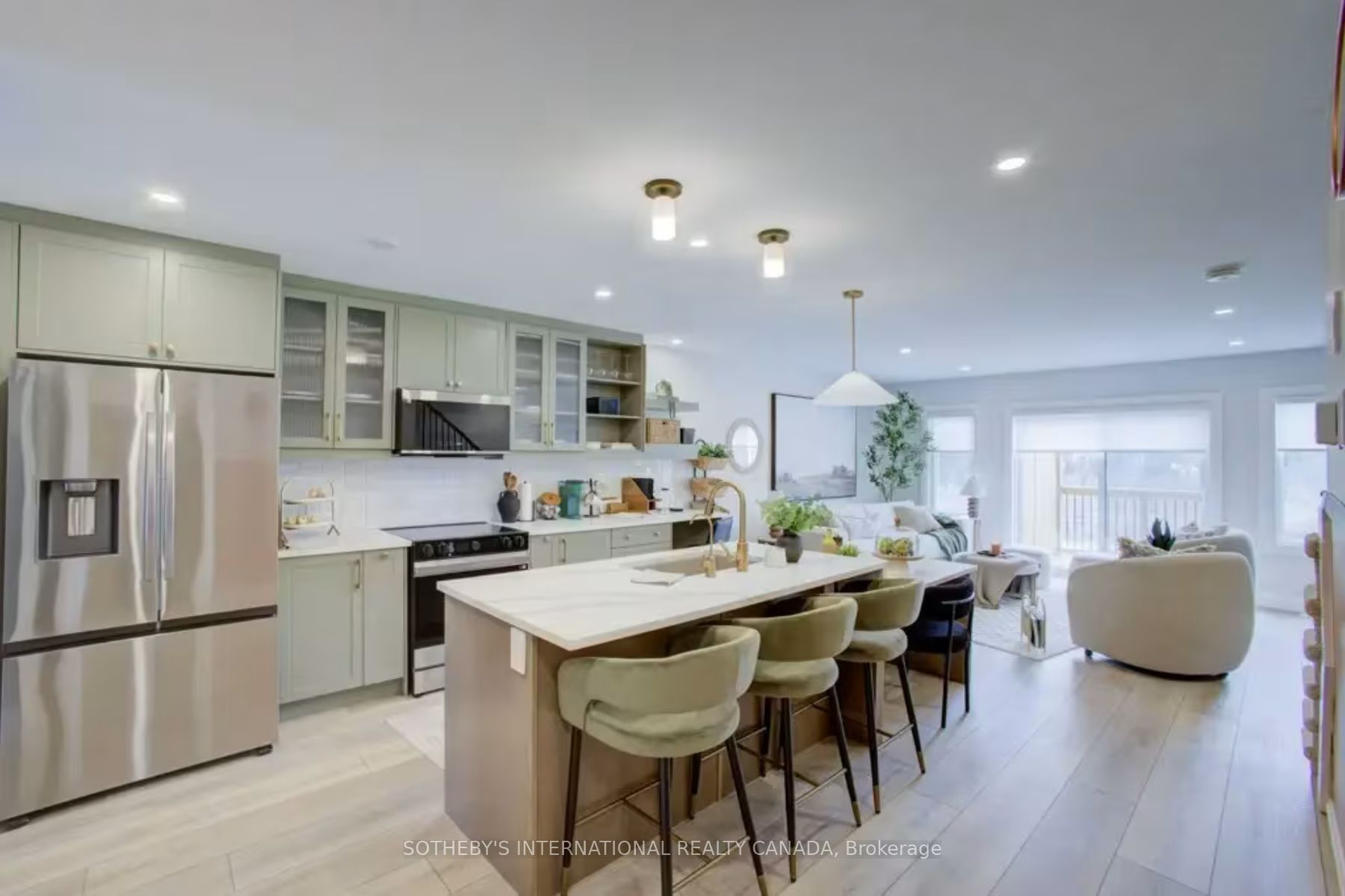 102 Bur Oak Common 67N