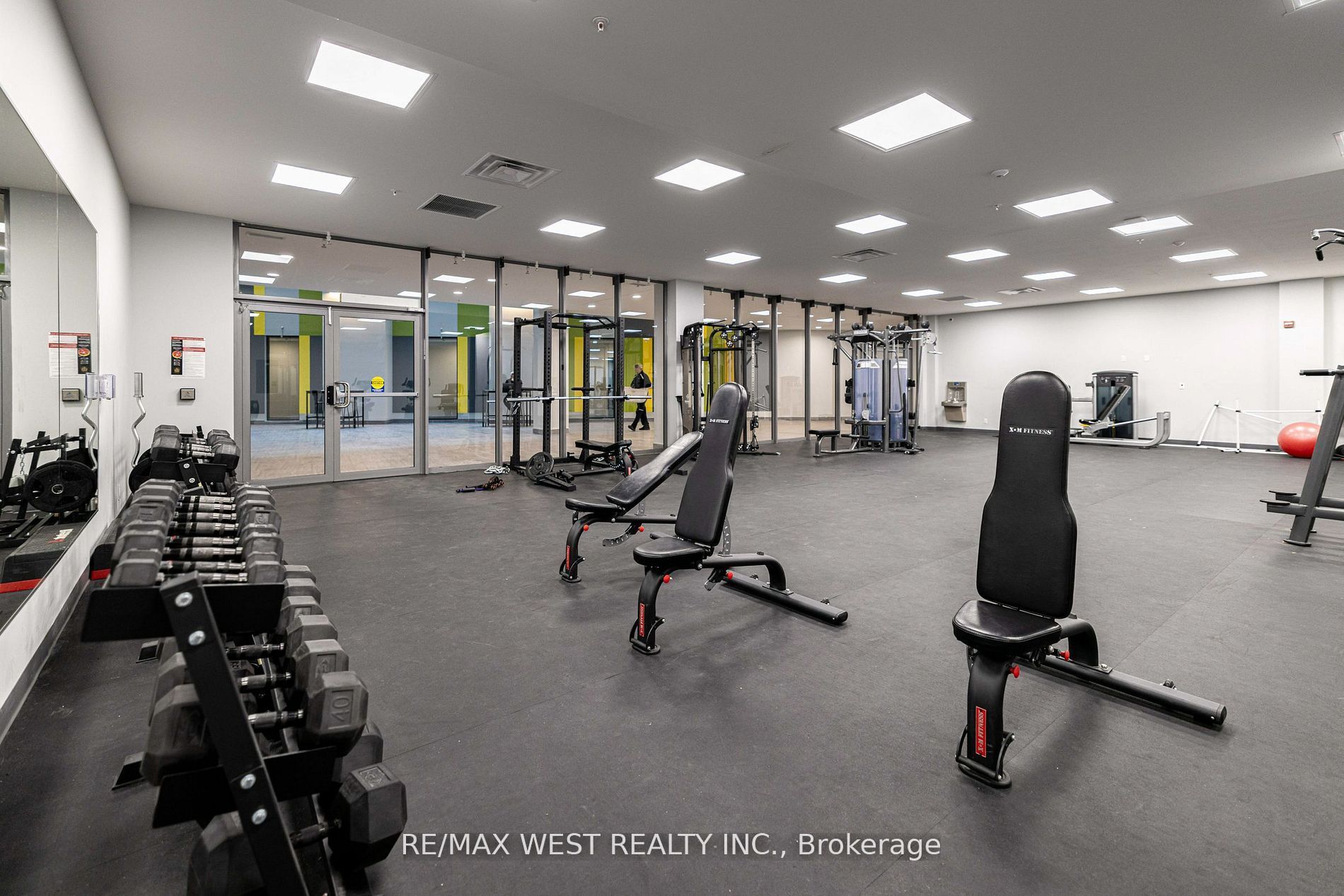 652 PRINCESS Street 440