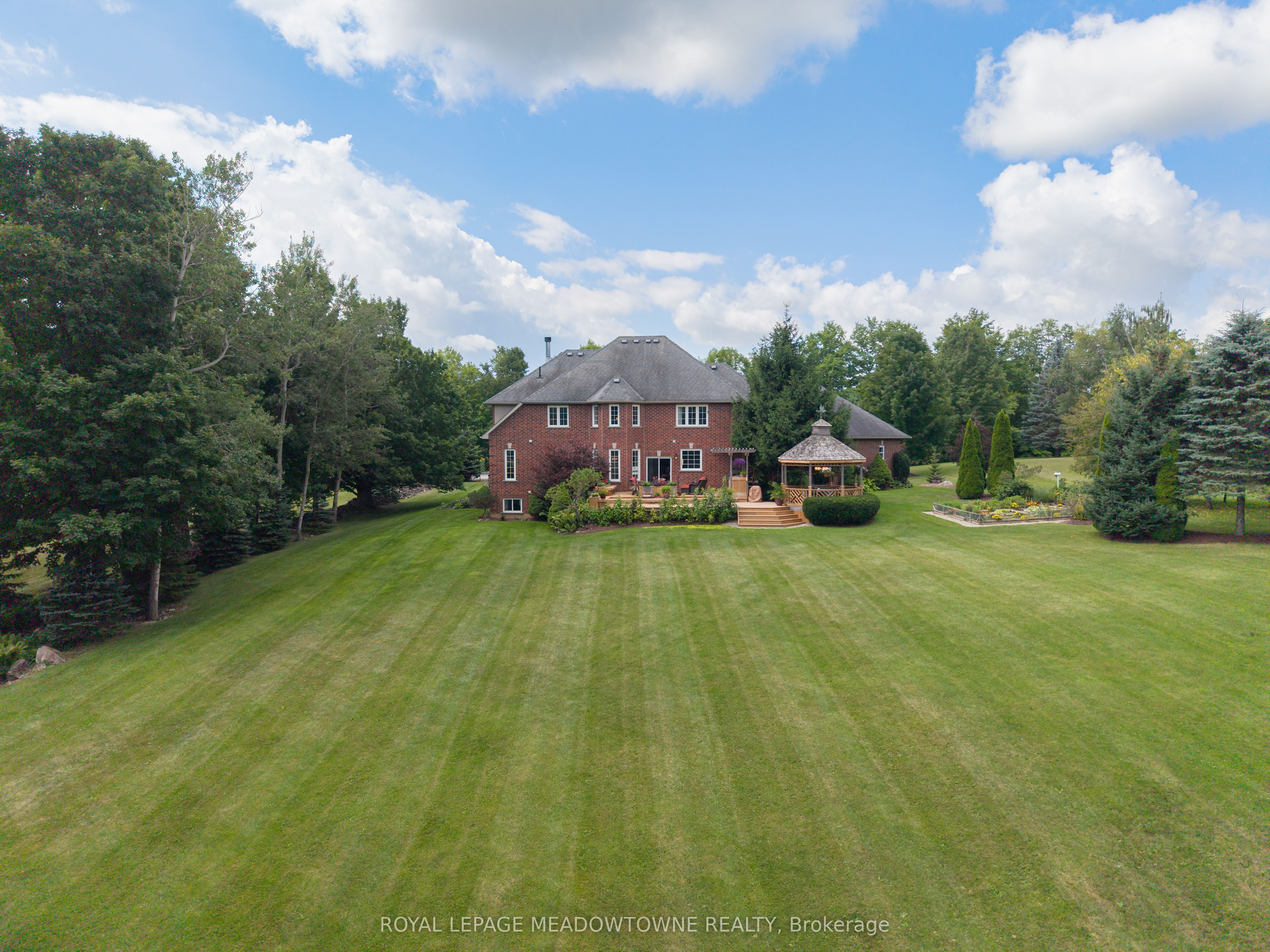 4215 Ennisclare Drive