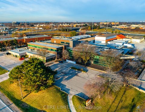 874 Sinclair Road Oakville ON L6K 2Y1