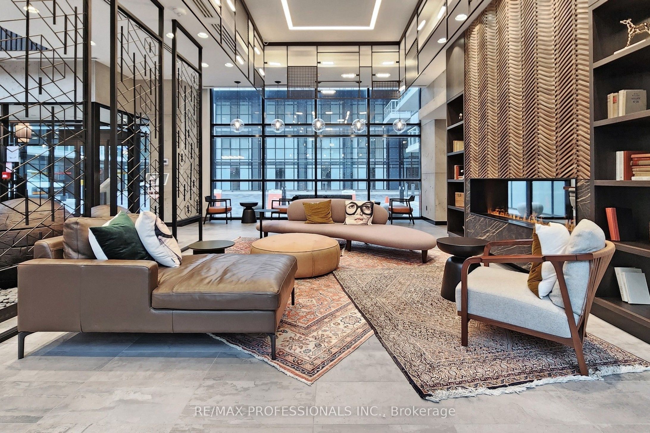 251 Manitoba Street 504