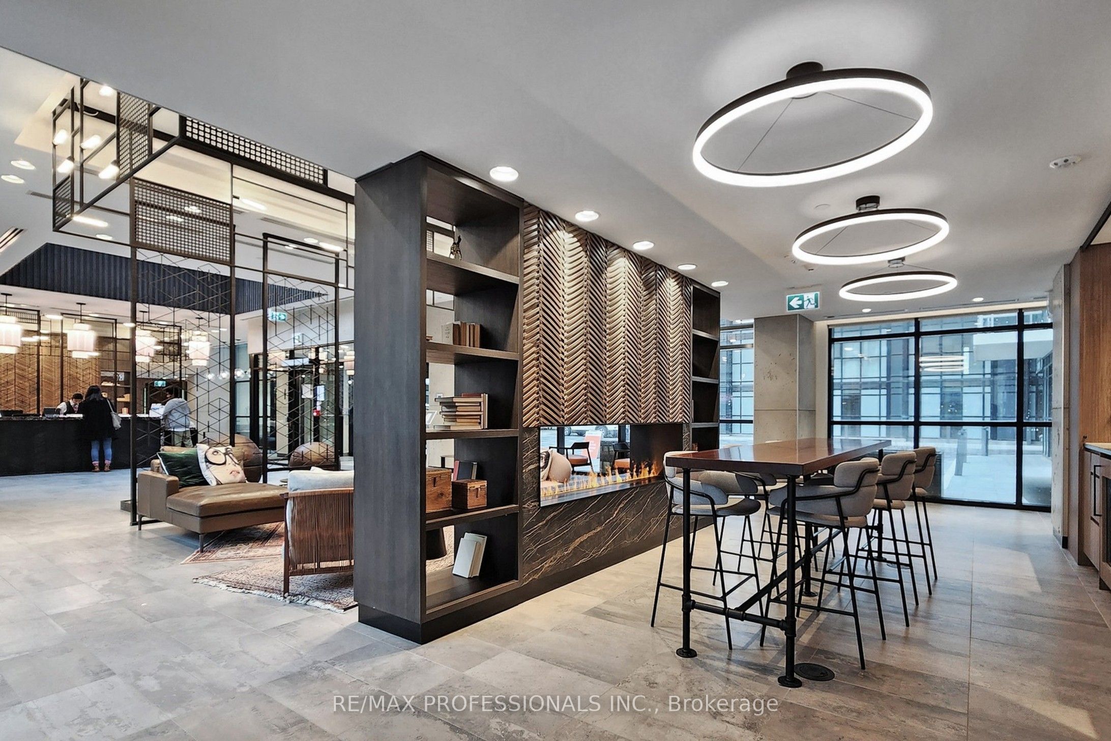 251 Manitoba Street 504