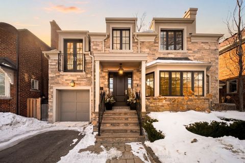 82 Dunedin Drive Toronto W08 ON M8X 2K5