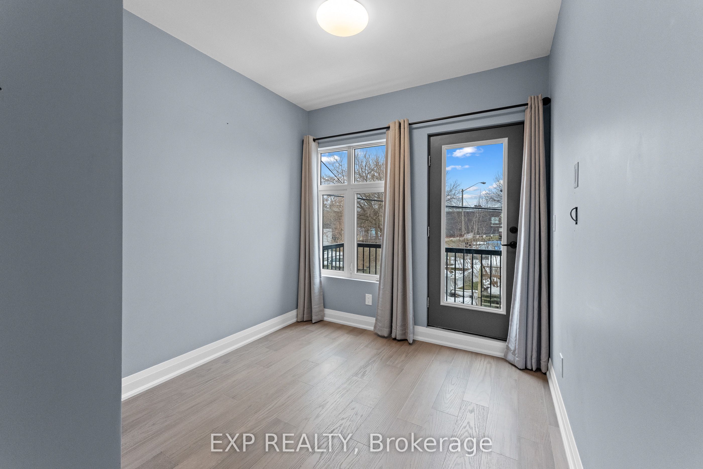5848-5860 ferry Street