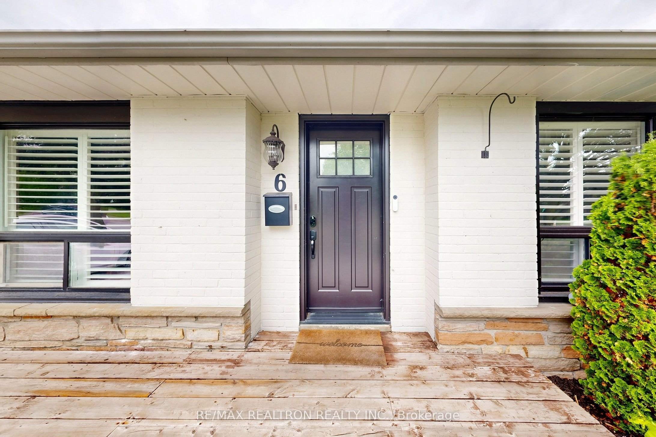 6 Dorling Avenue