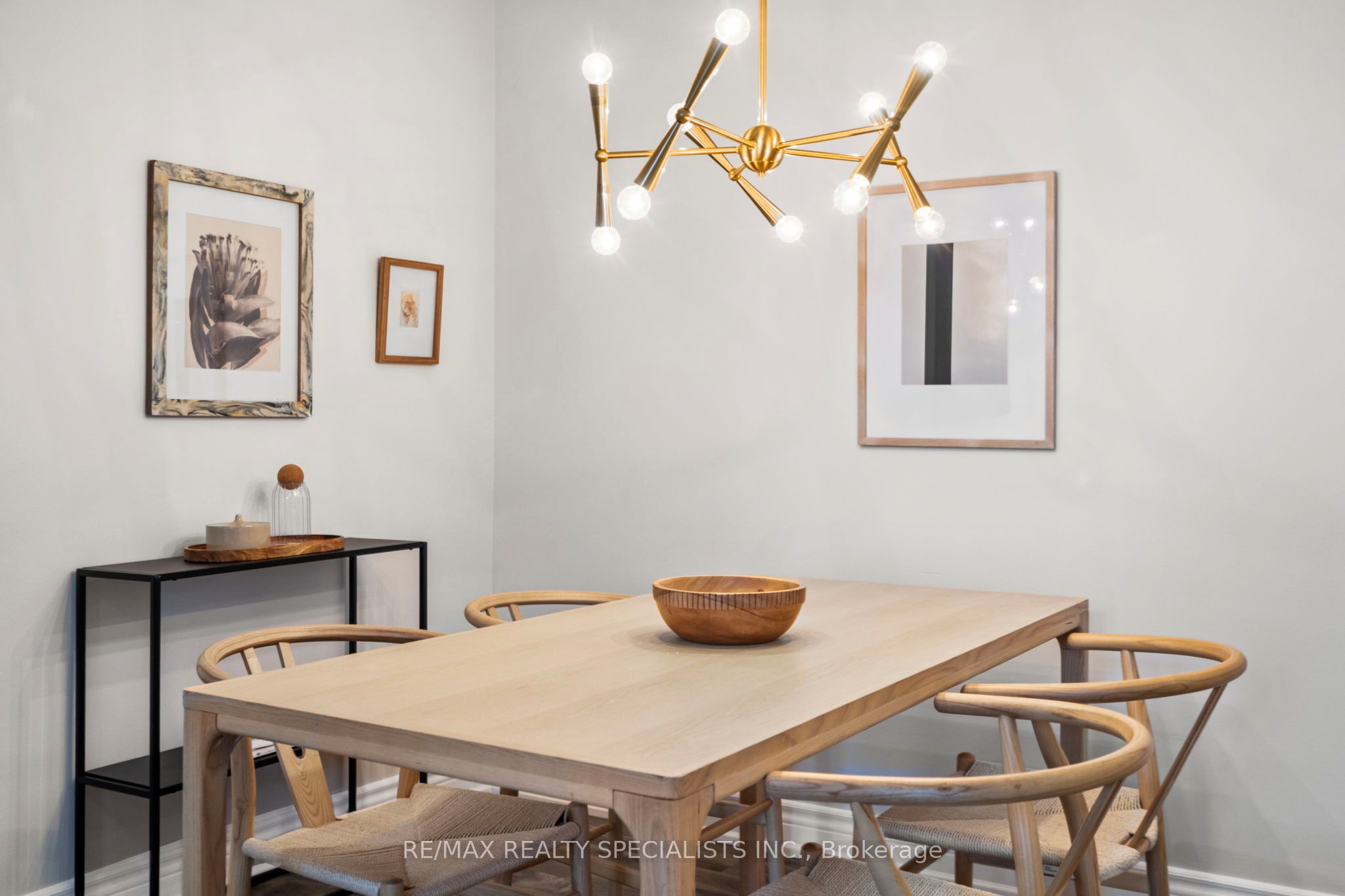 3025 Queen Frederica Drive 602