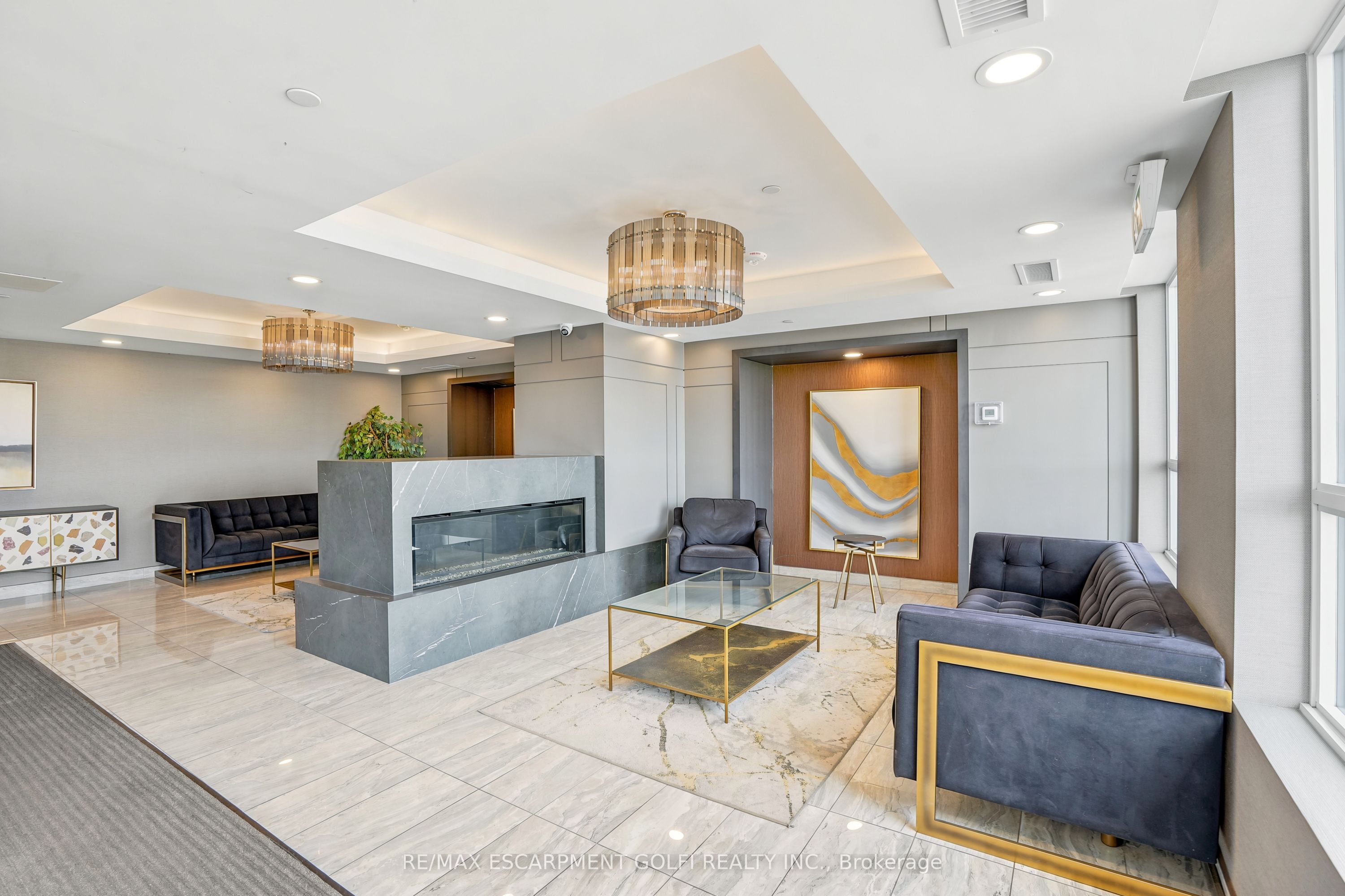 5055 Greenlane Road 330