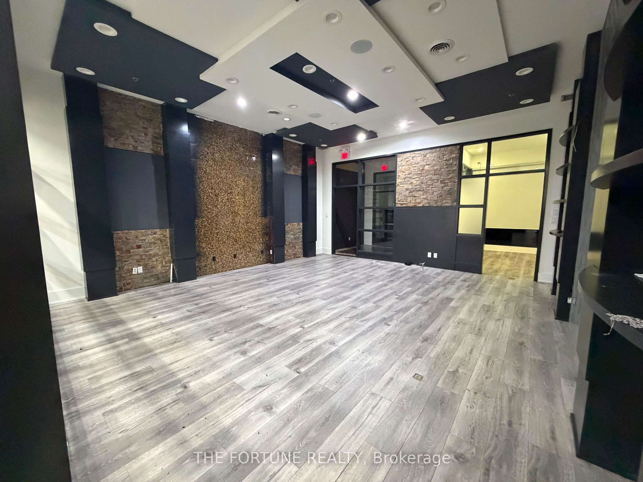 2260 Bovaird Drive E 122