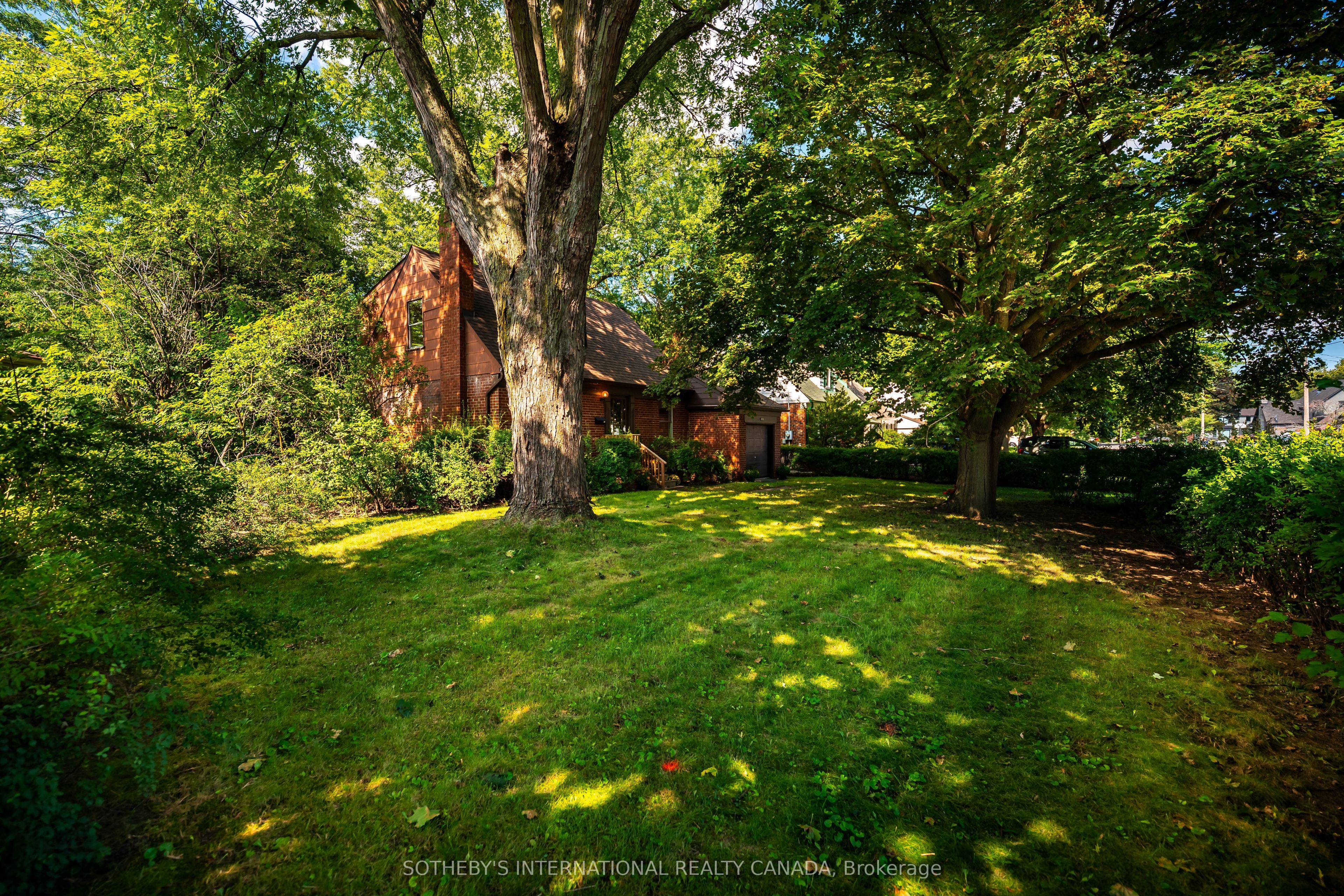 2050 Russett Road
