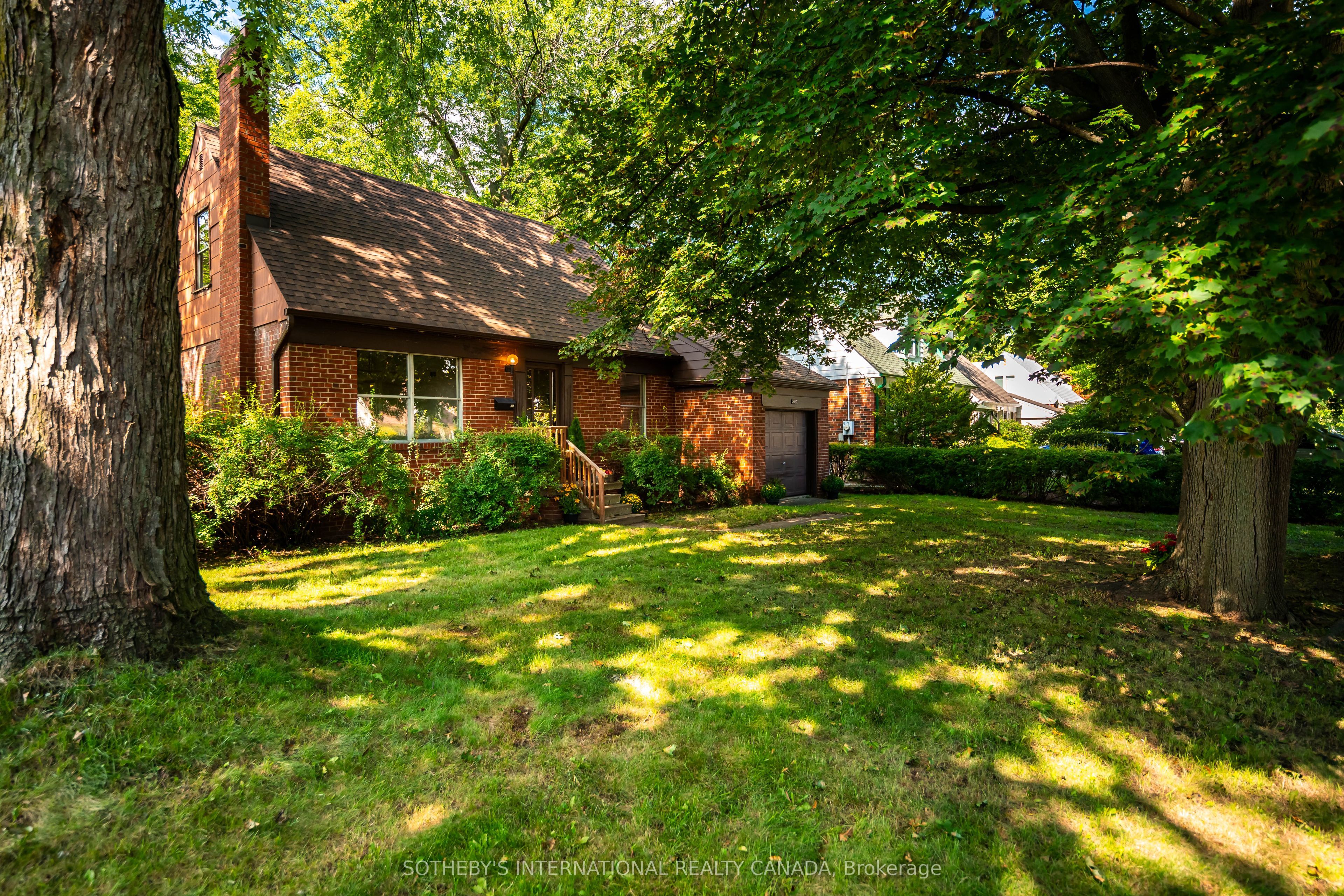 2050 Russett Road