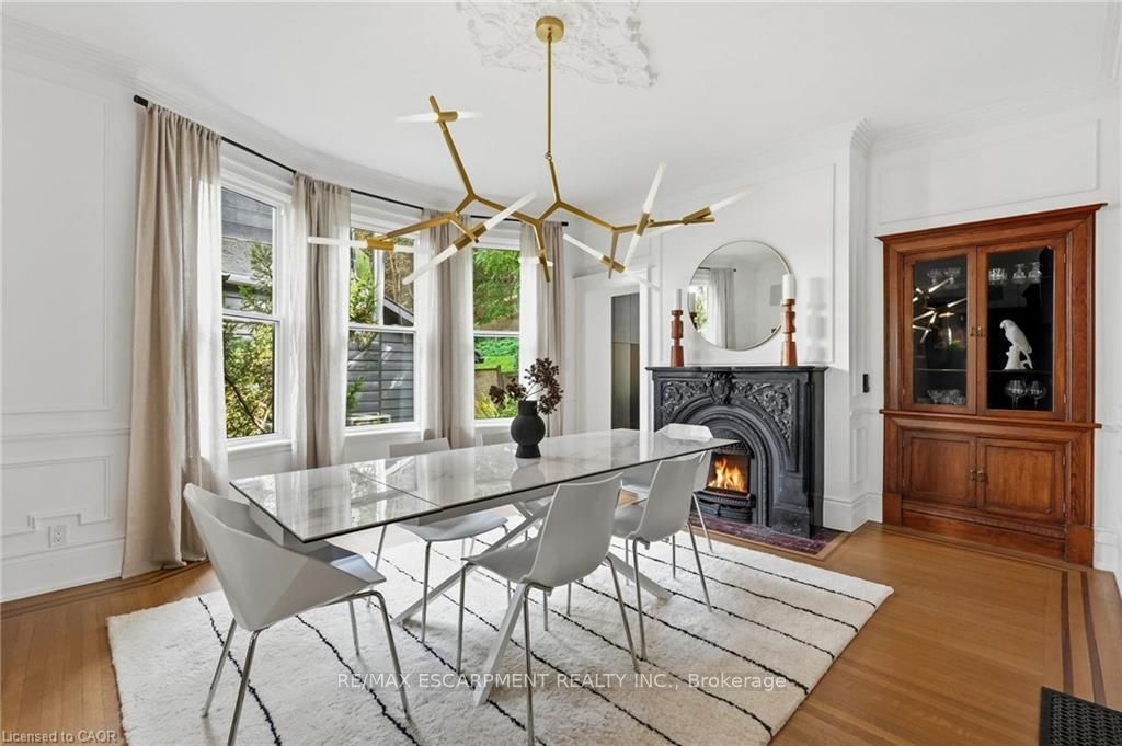 2 Freeman Place