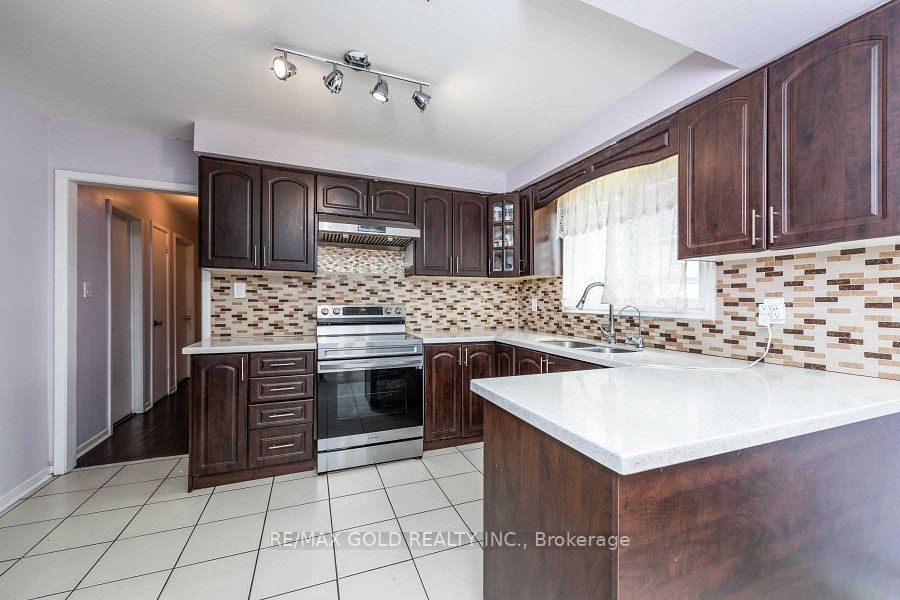 3430 Chipley Crescent