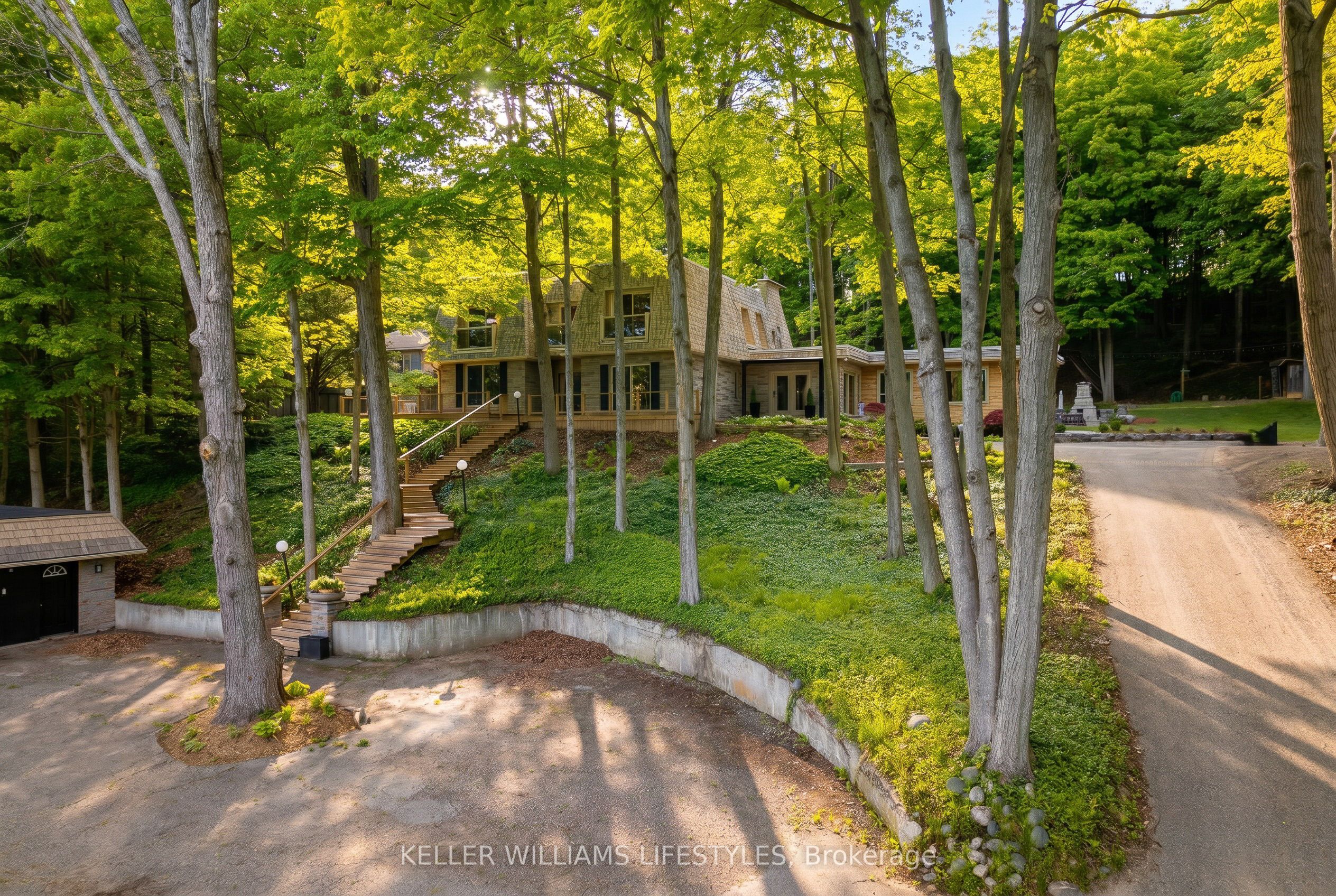 10893 Old River Road