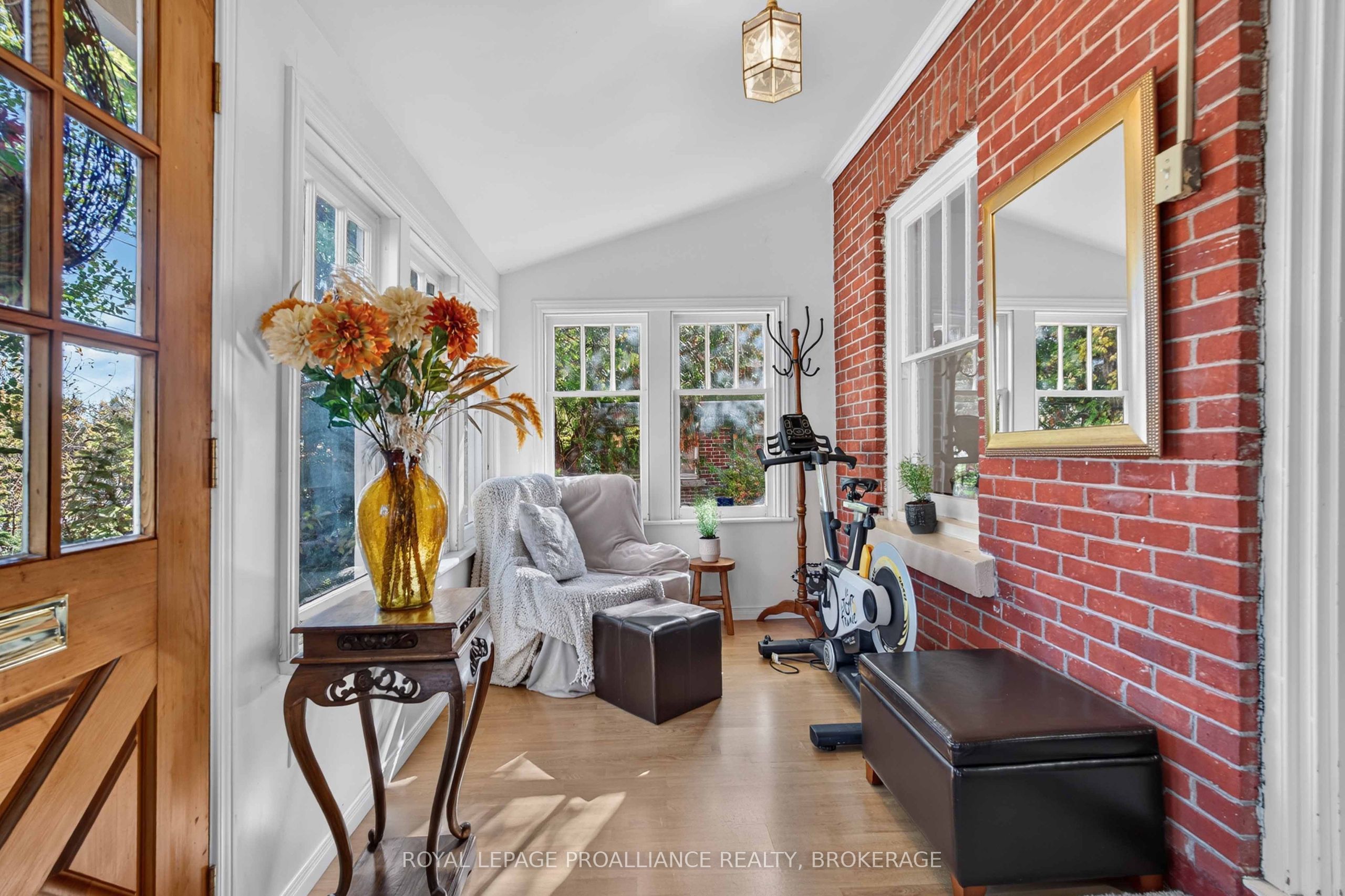 548 Division Street